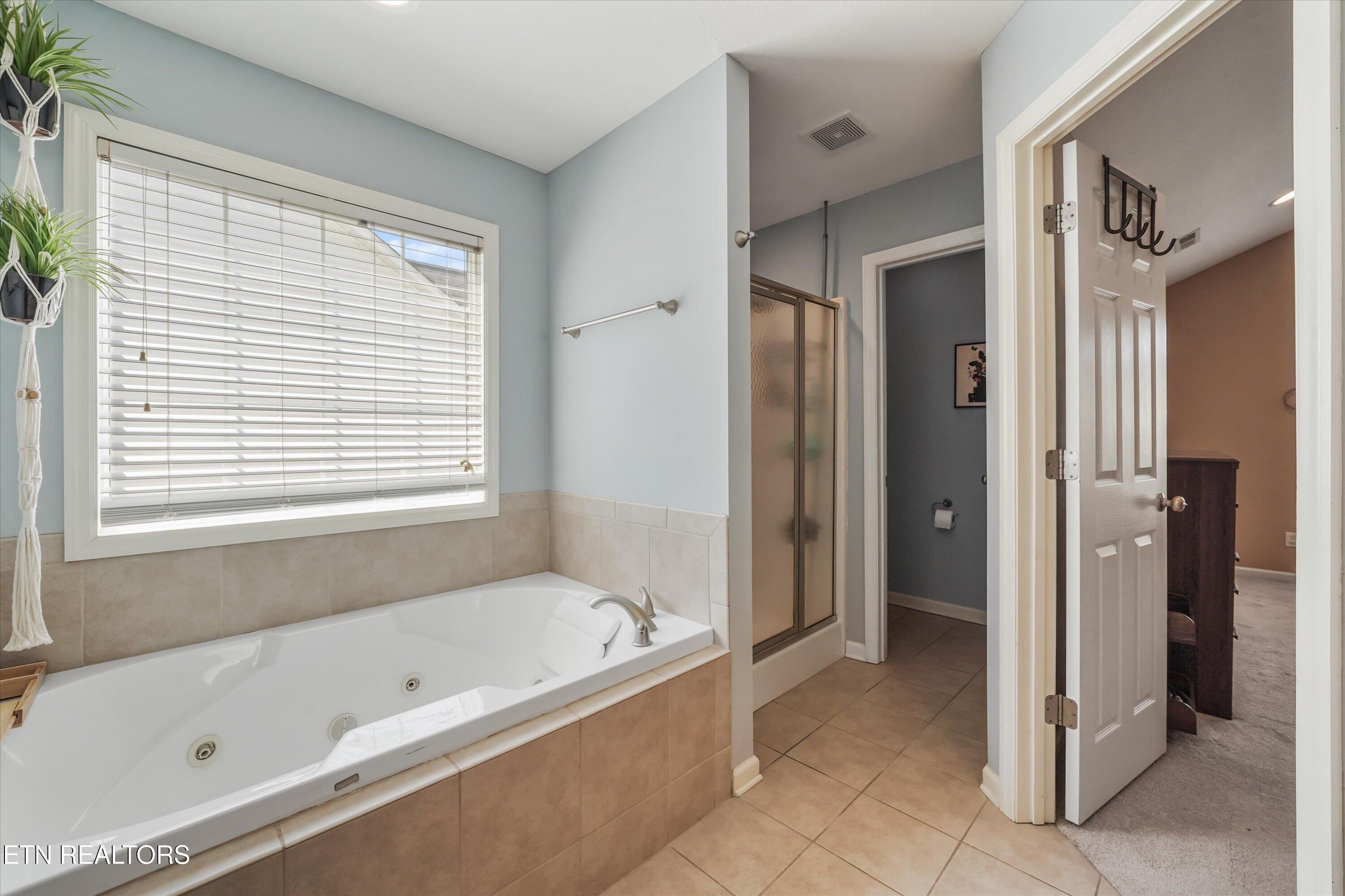 1624 Silver Oak Lane Lenoir City TN 37772