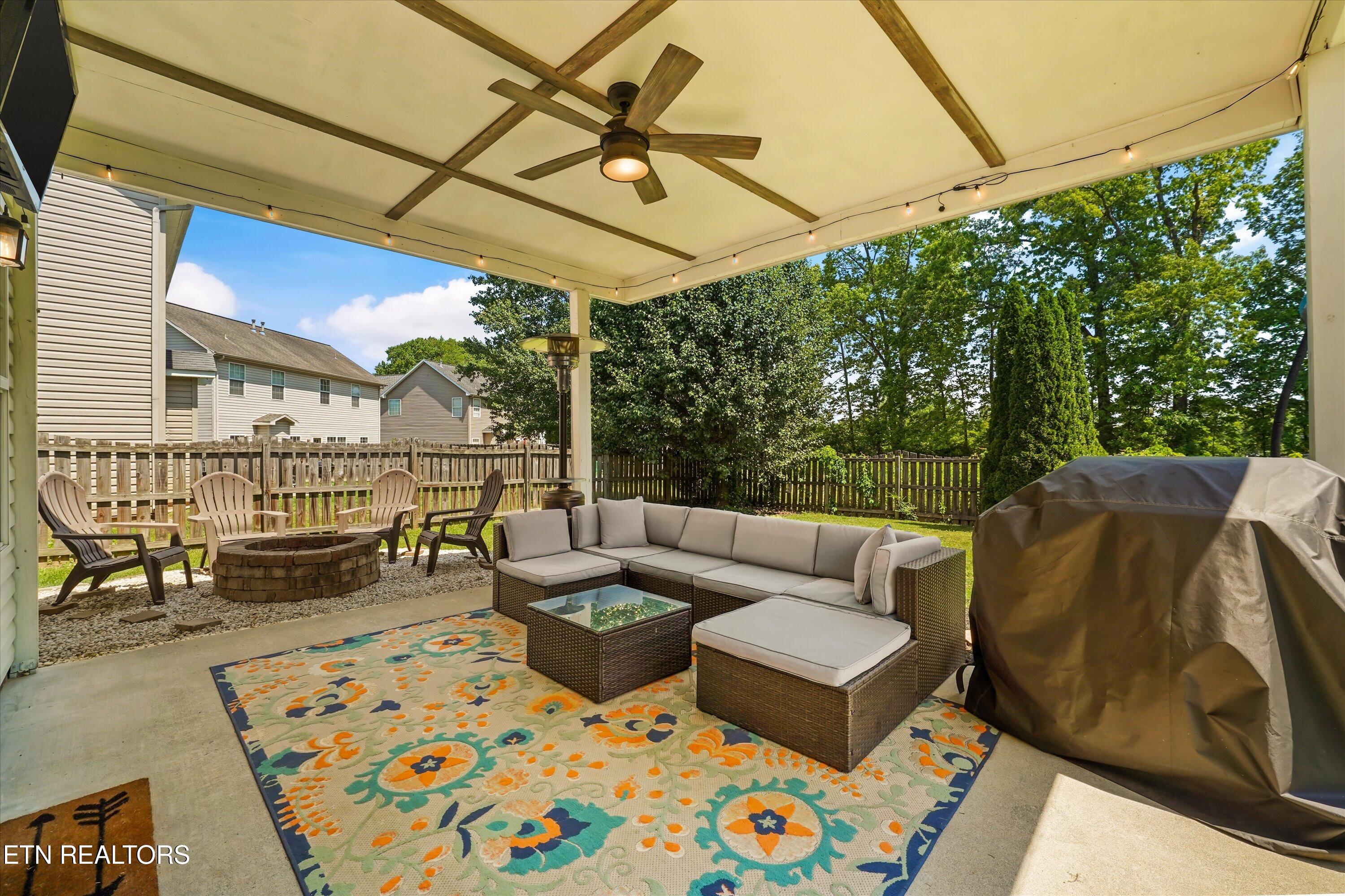 1624 Silver Oak Lane Lenoir City TN 37772