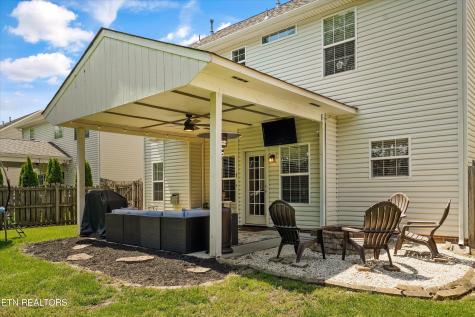 1624 Silver Oak Lane Lenoir City TN 37772