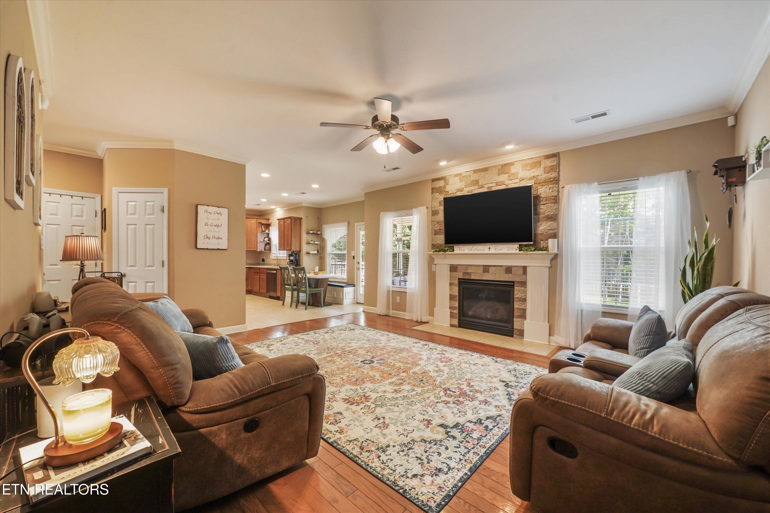 1624 Silver Oak Lane Lenoir City TN 37772
