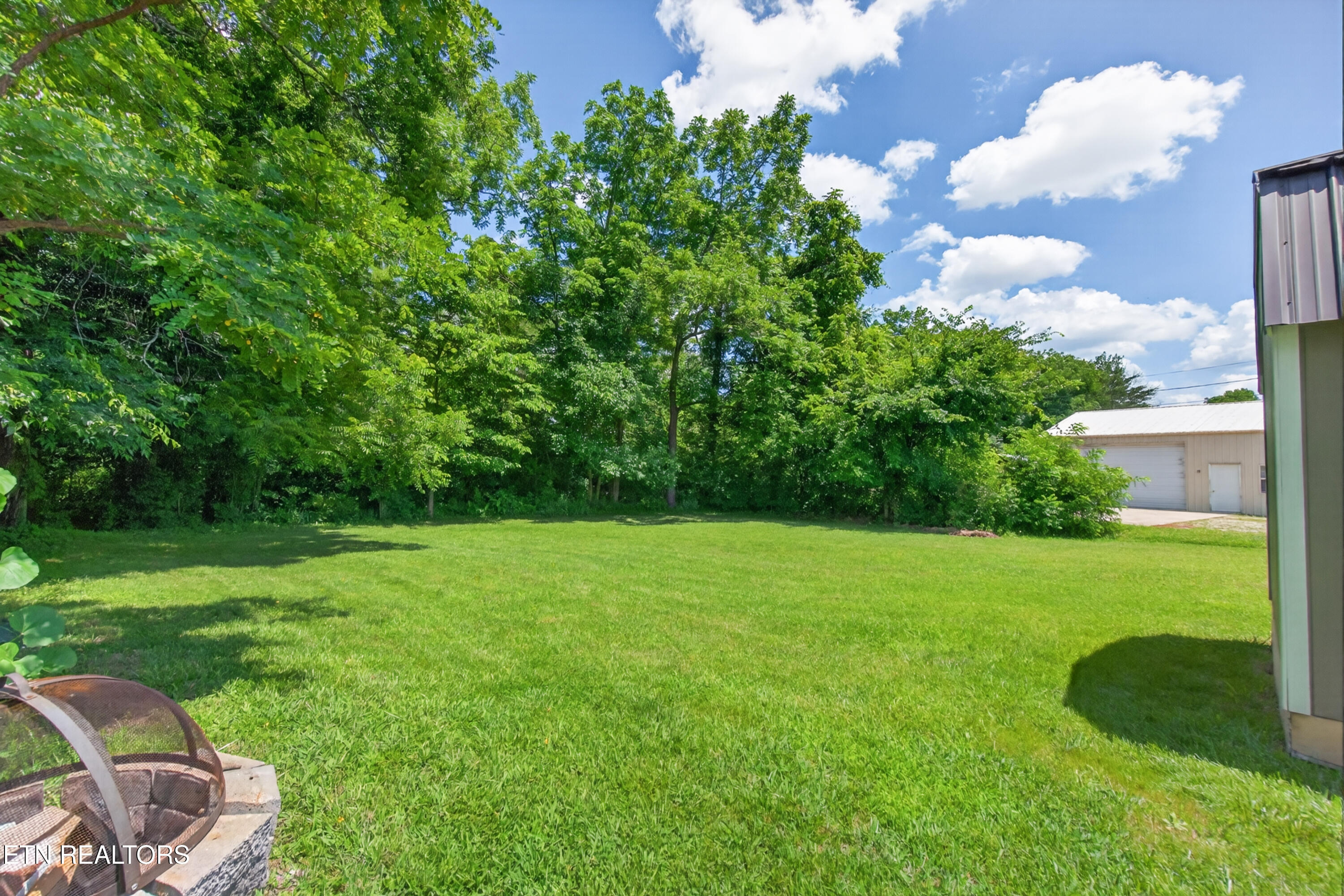 986 Sparta Highway Crossville TN 38572