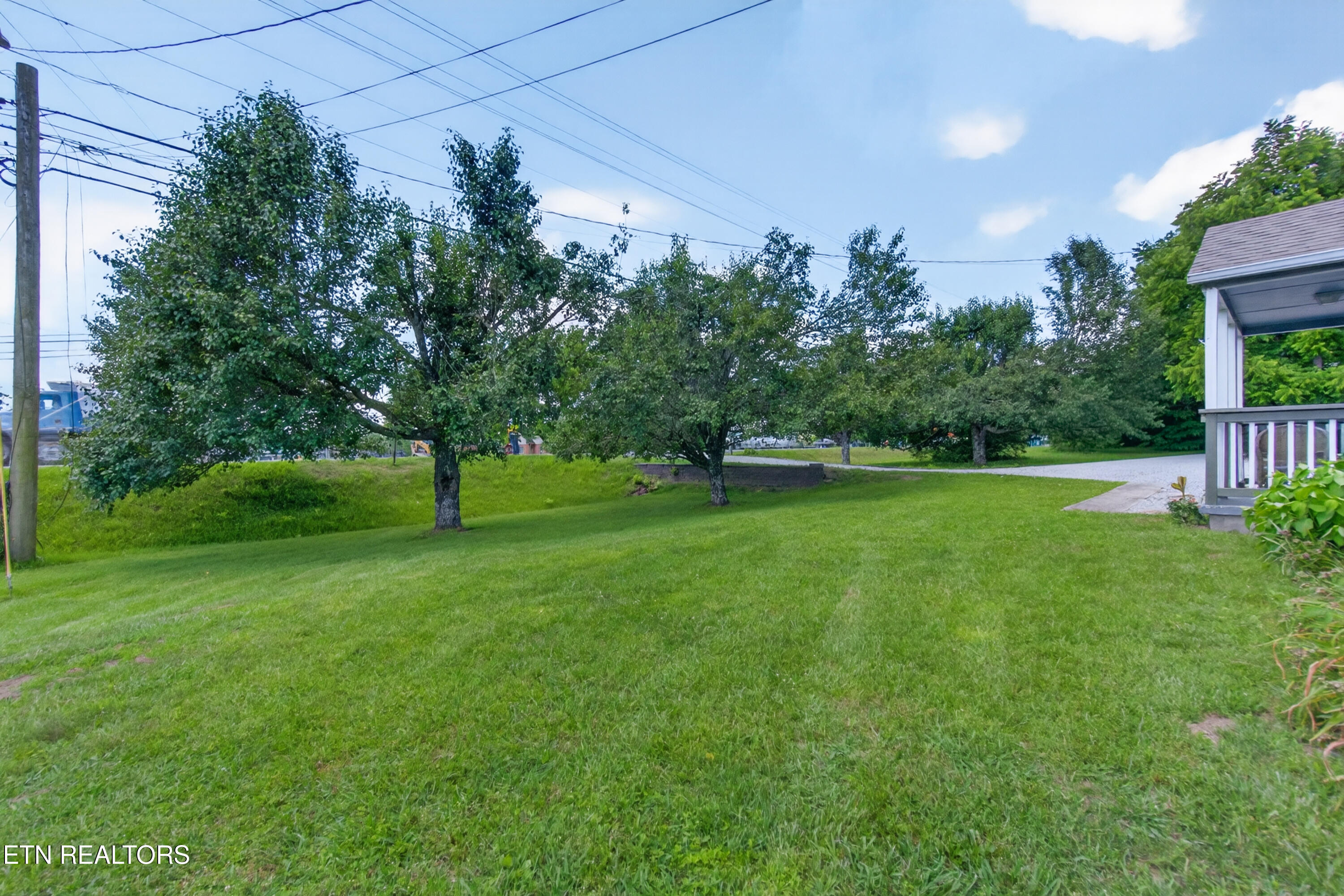986 Sparta Highway Crossville TN 38572