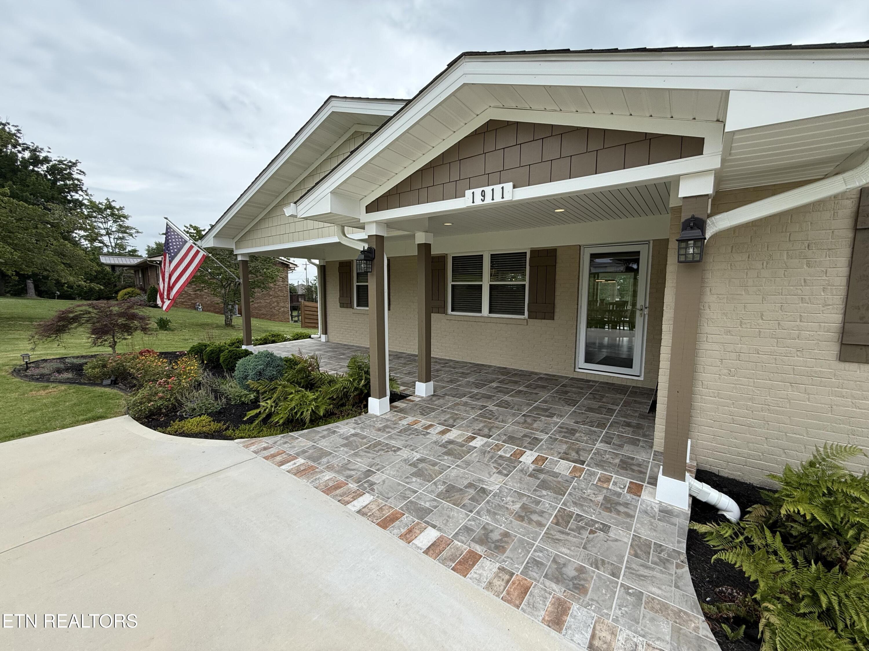 1911 Smoky View Maryville TN 37801