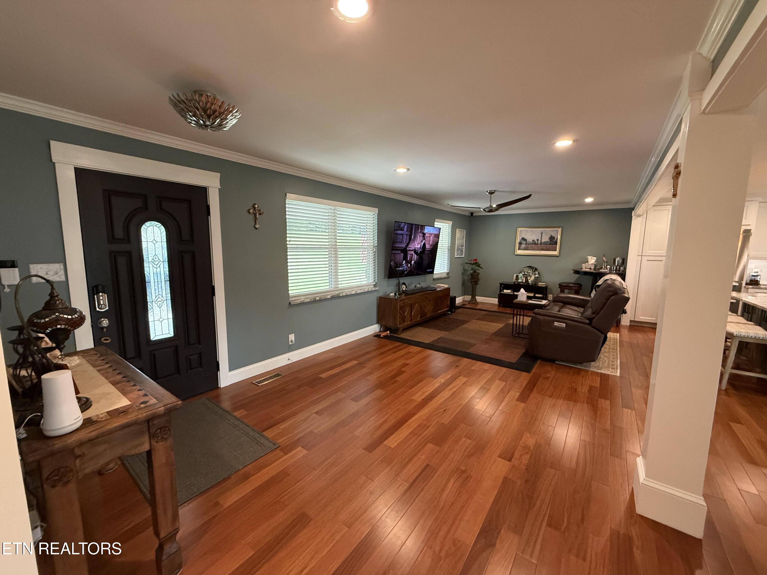 1911 Smoky View Maryville TN 37801