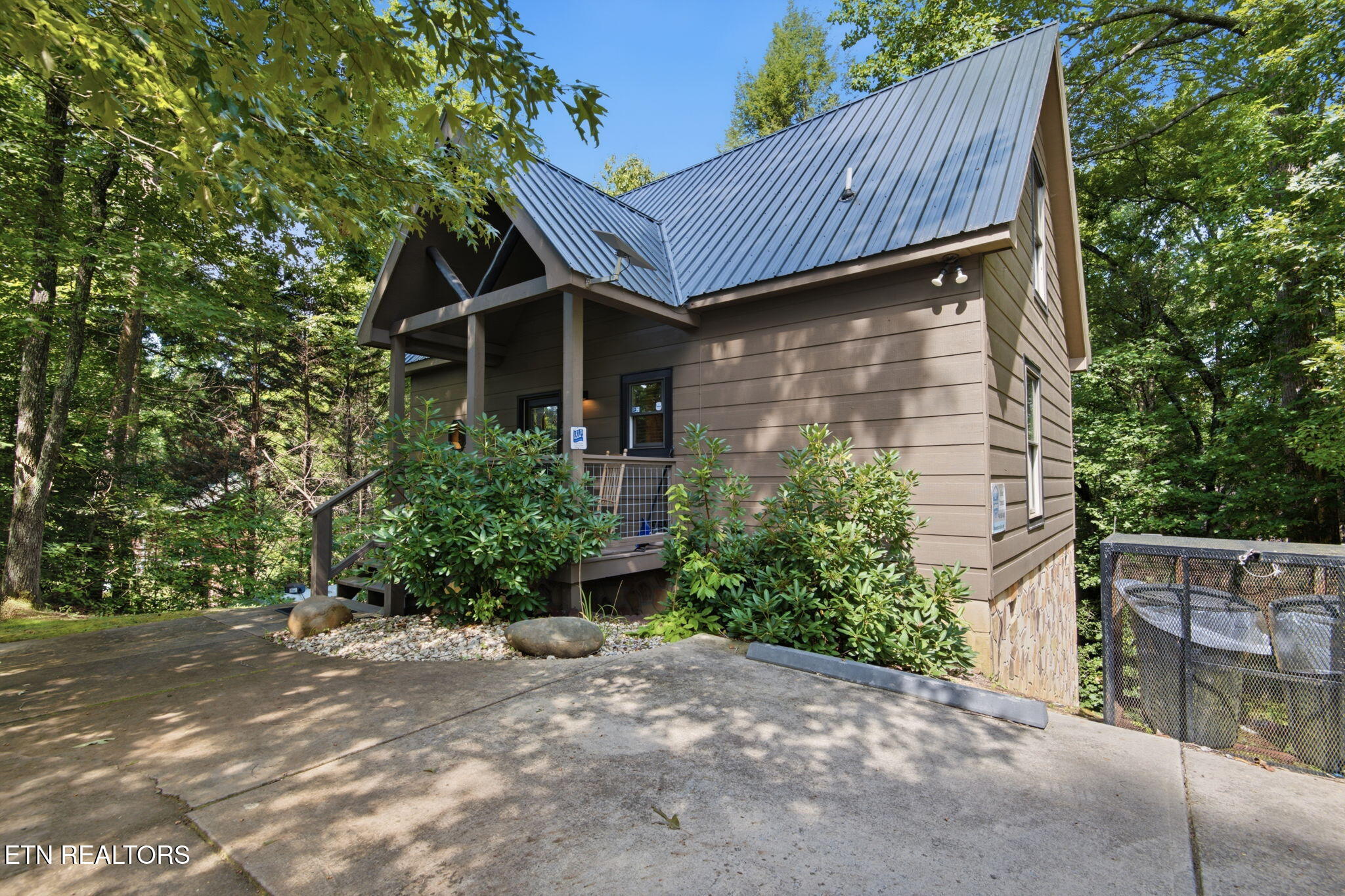 1712 Quail Hollow Way Sevierville TN 37876