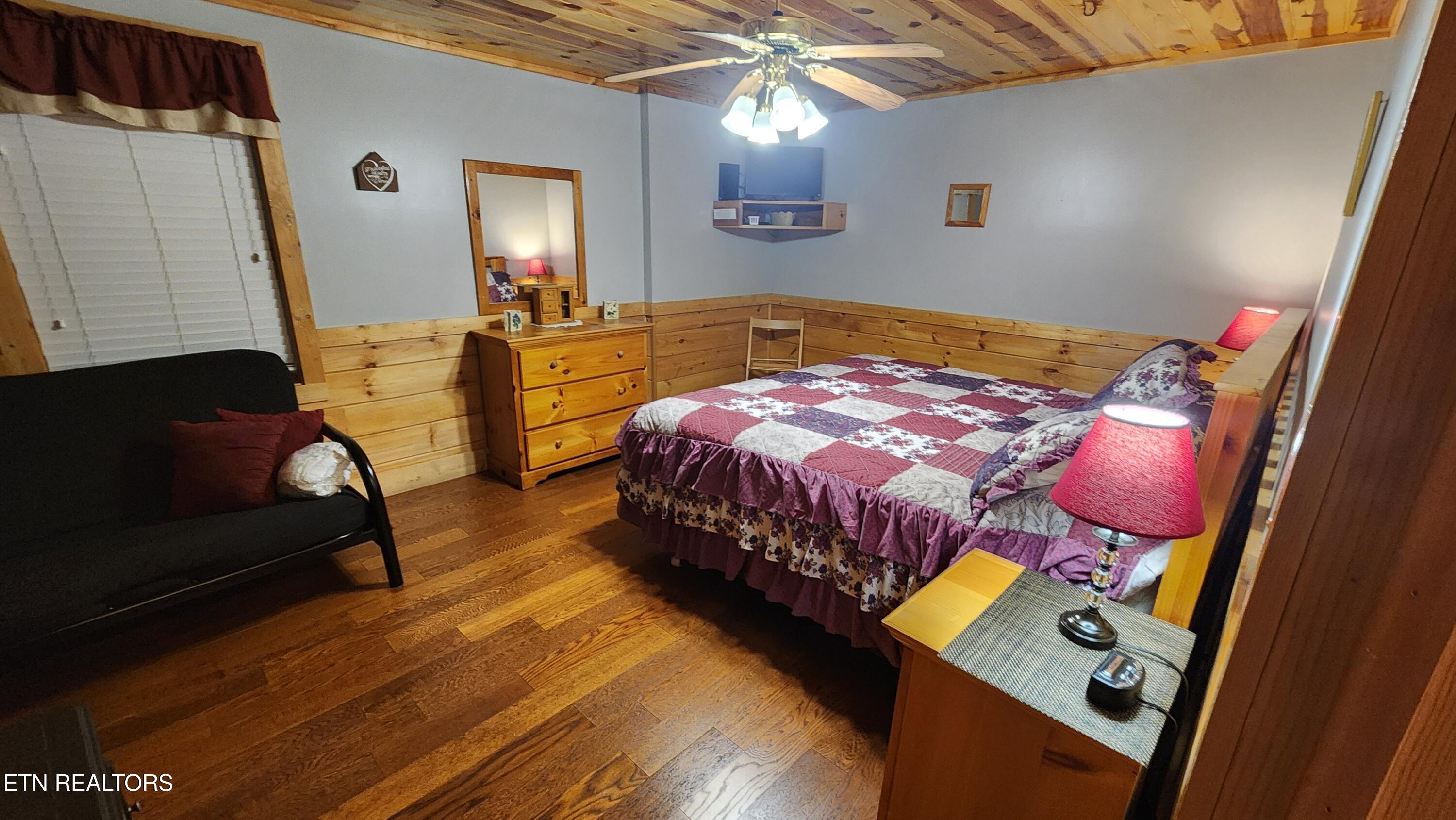 713 Golden Eagle Way Pigeon Forge TN 37863