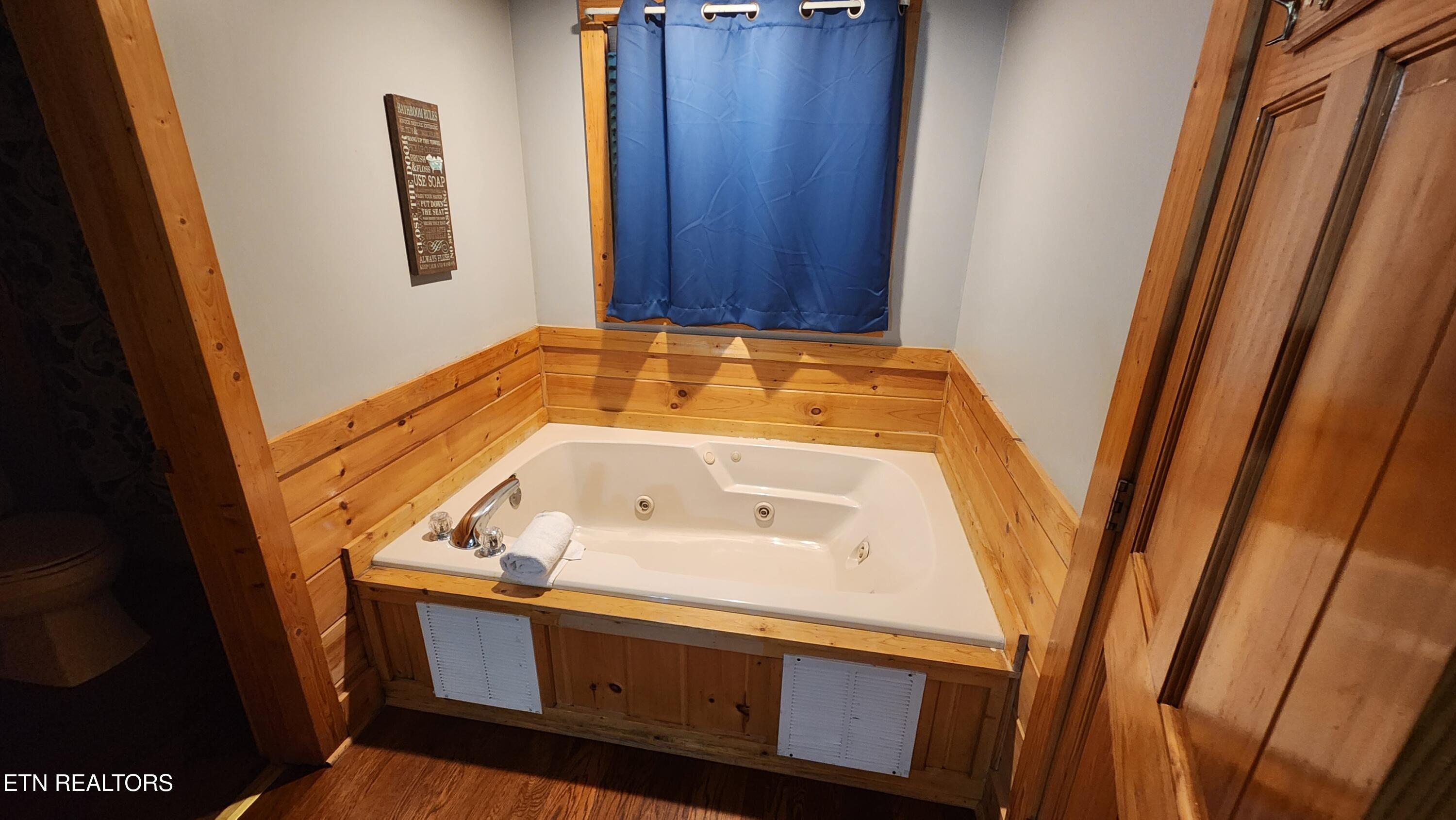 713 Golden Eagle Way Pigeon Forge TN 37863