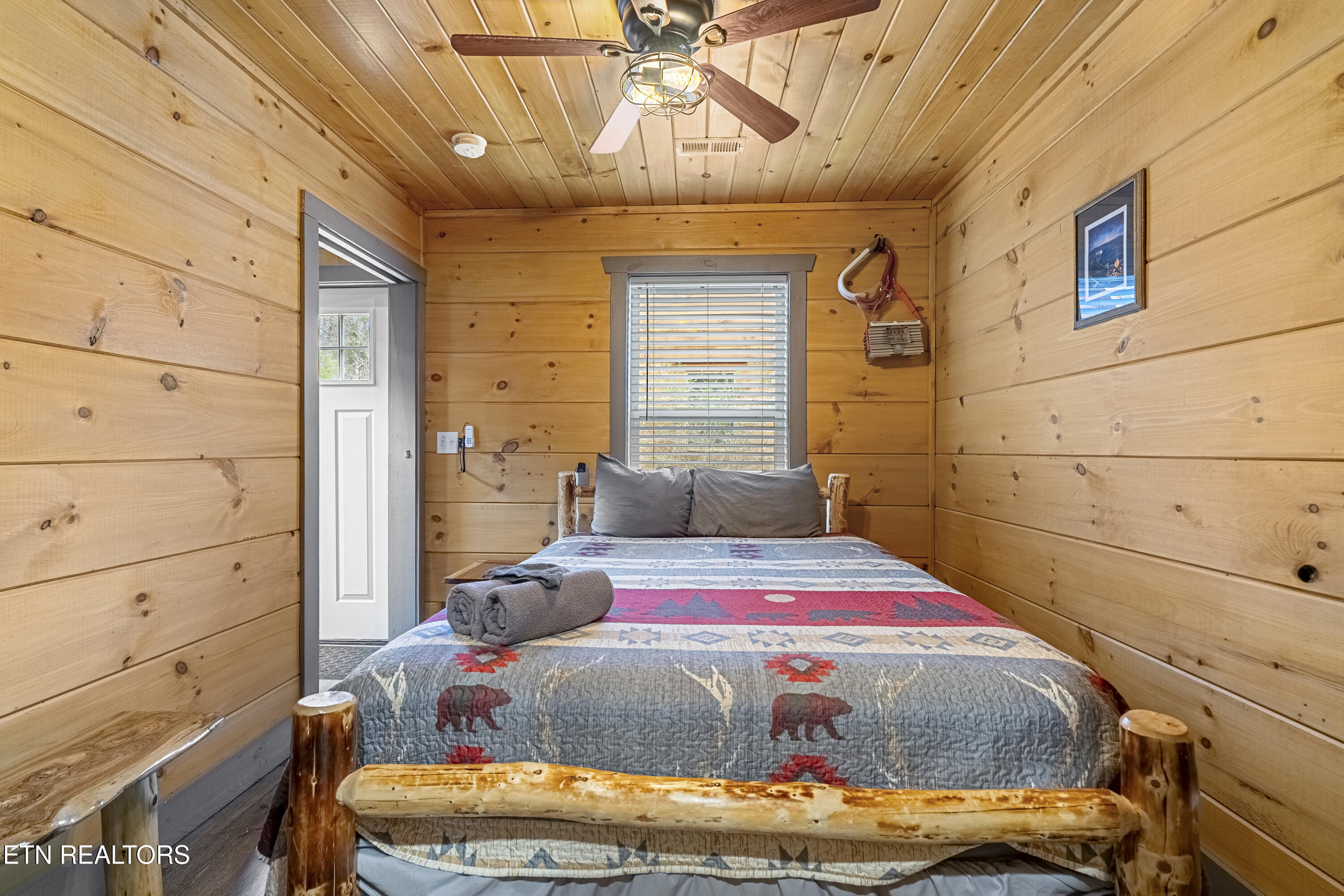1012 Ravens Ford Way Sevierville TN 37876