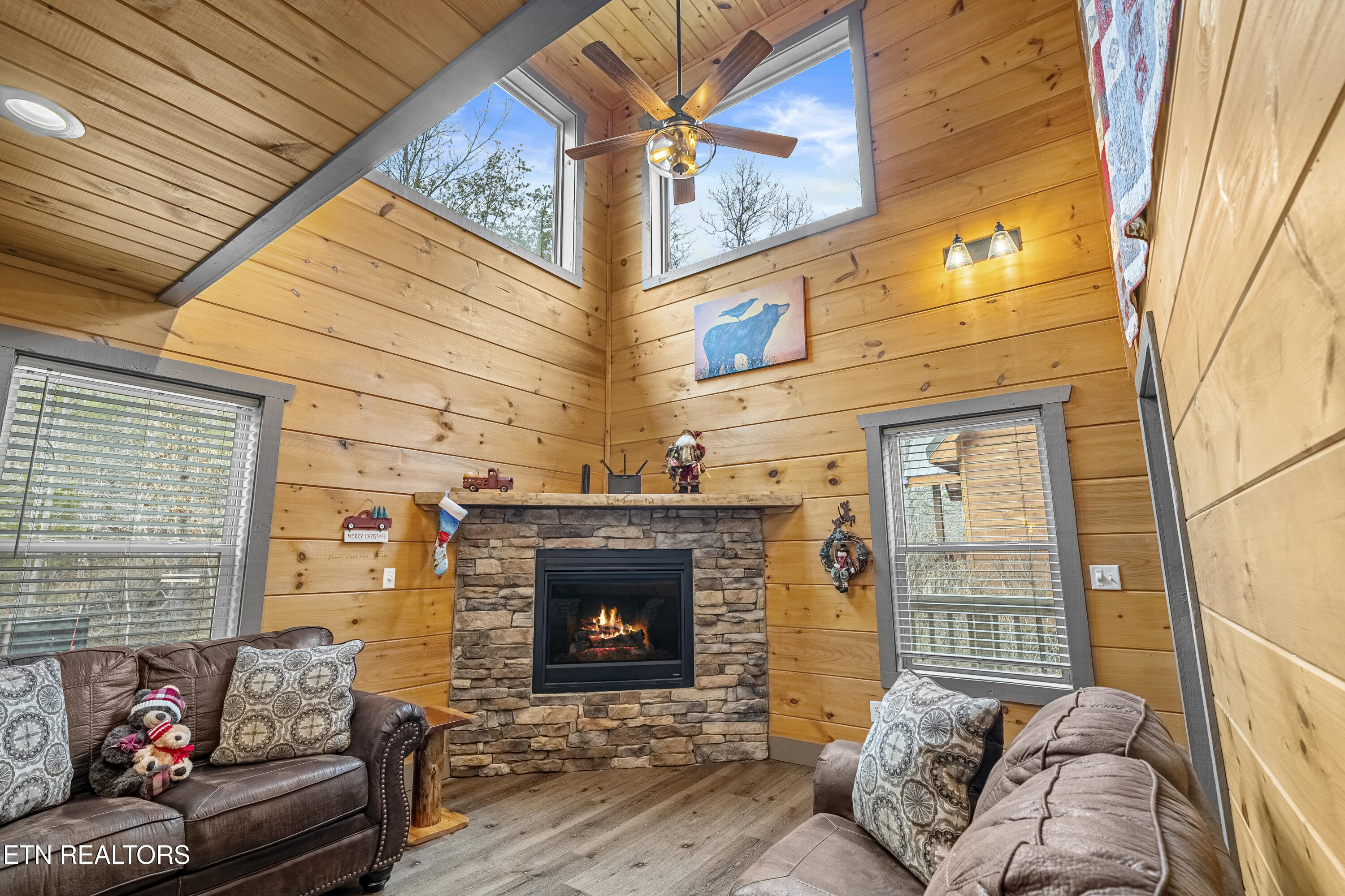1012 Ravens Ford Way Sevierville TN 37876