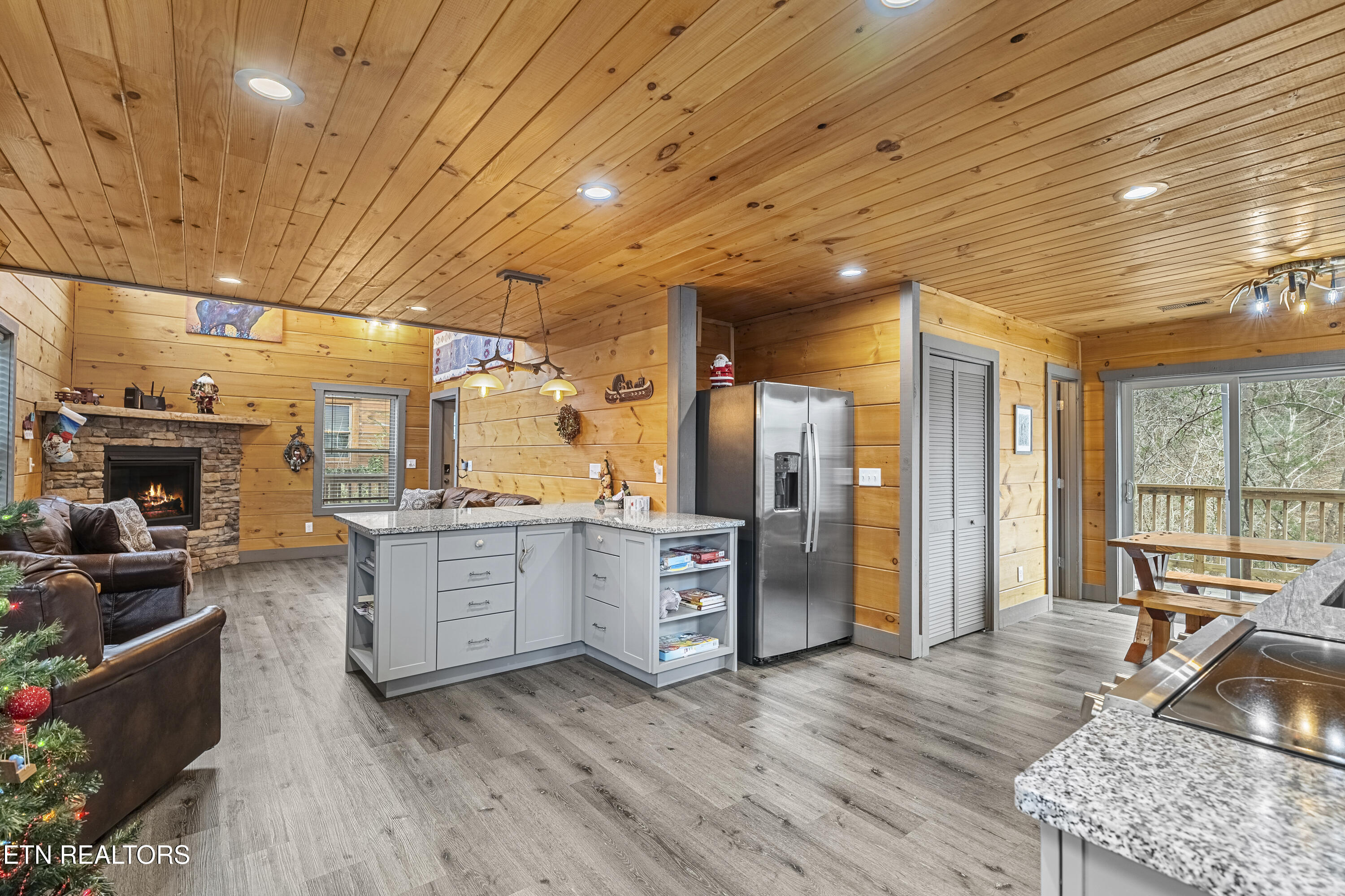 1012 Ravens Ford Way Sevierville TN 37876