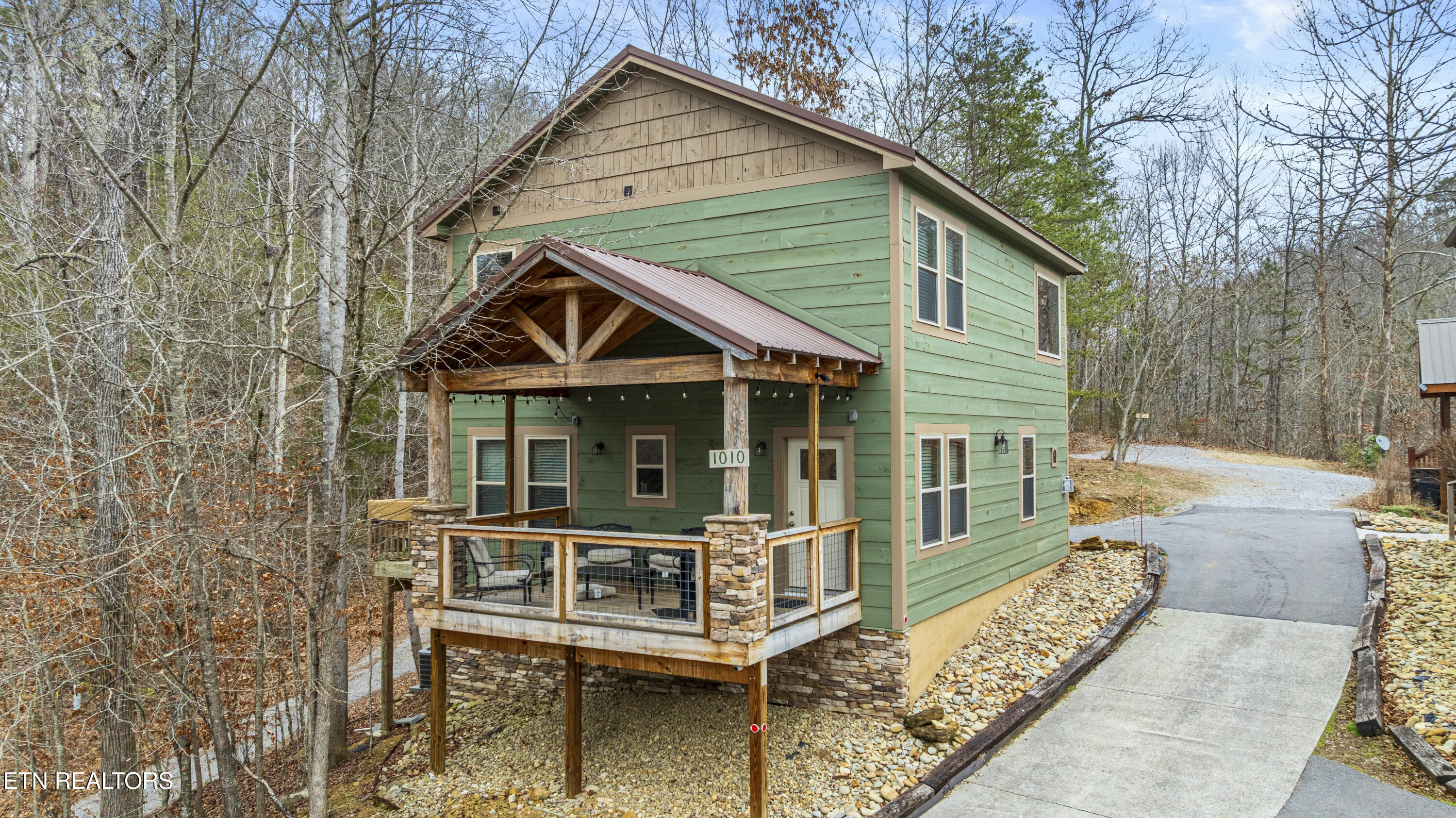 1012 Ravens Ford Way Sevierville TN 37876