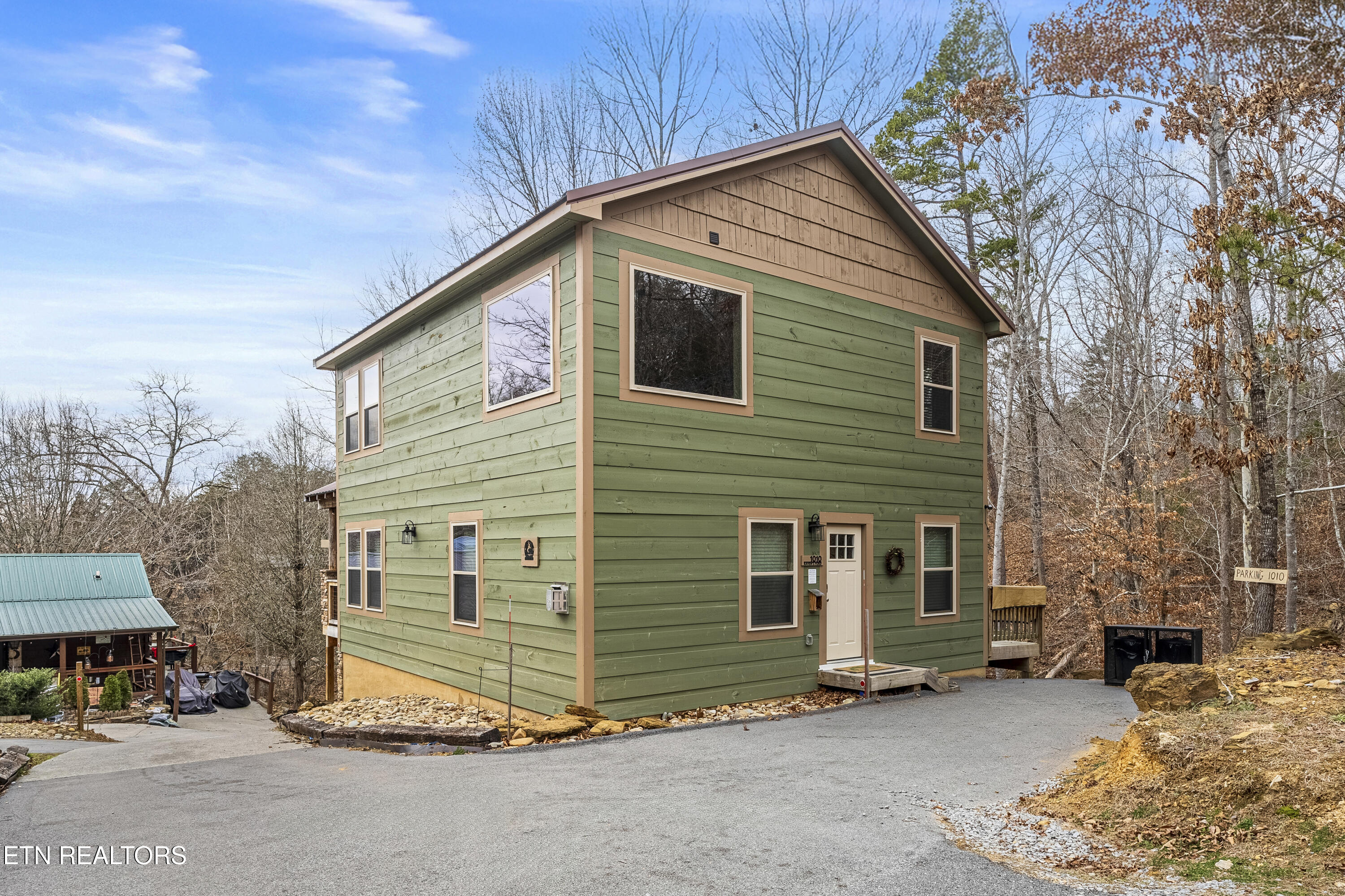1012 Ravens Ford Way Sevierville TN 37876
