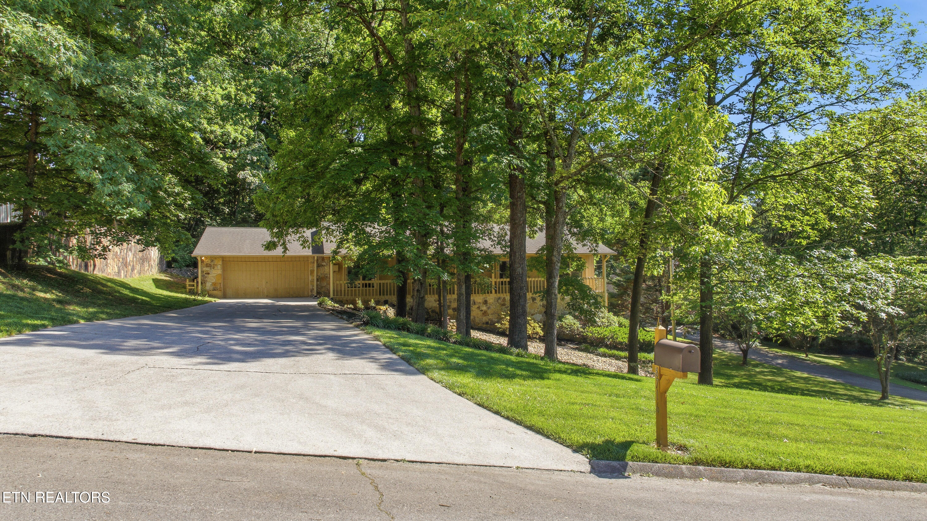 8716 Dunaire Drive Knoxville TN 37923