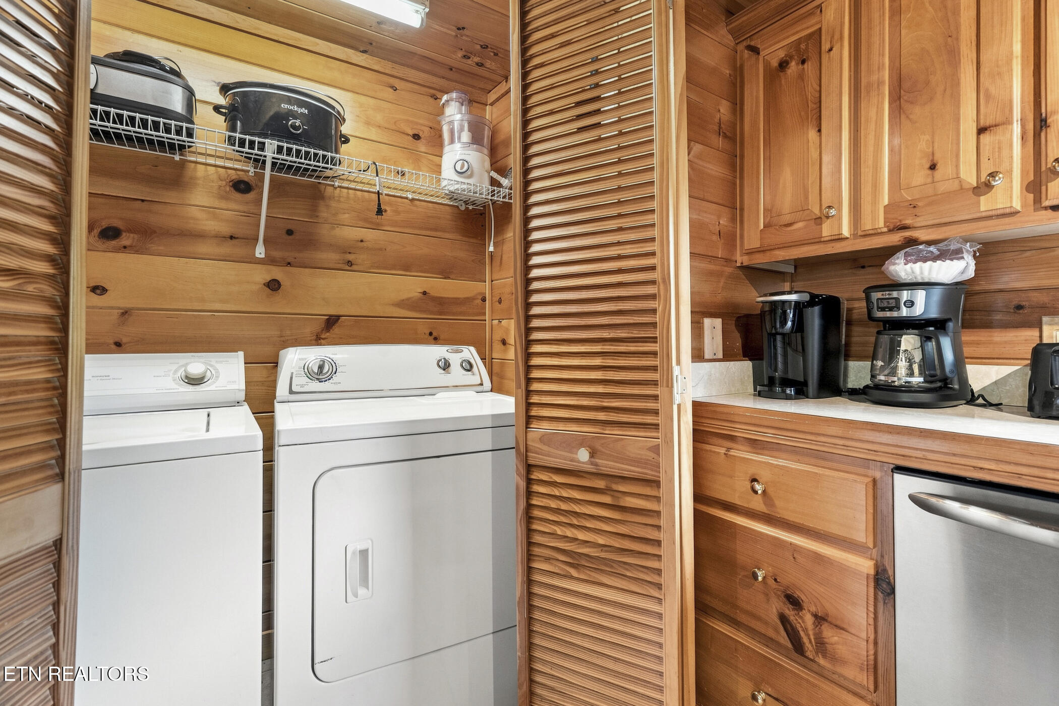 2043 Oakmont Drive Sevierville TN 37876