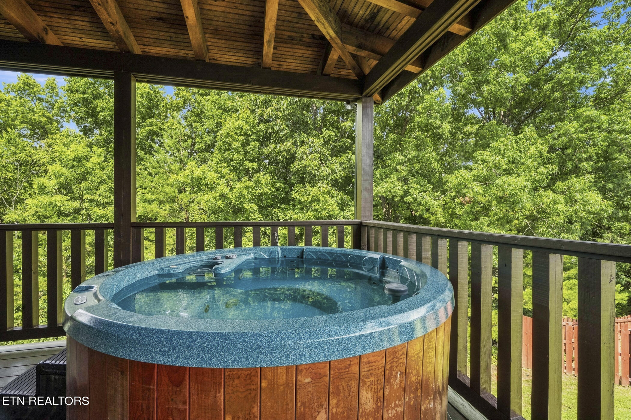 2043 Oakmont Drive Sevierville TN 37876