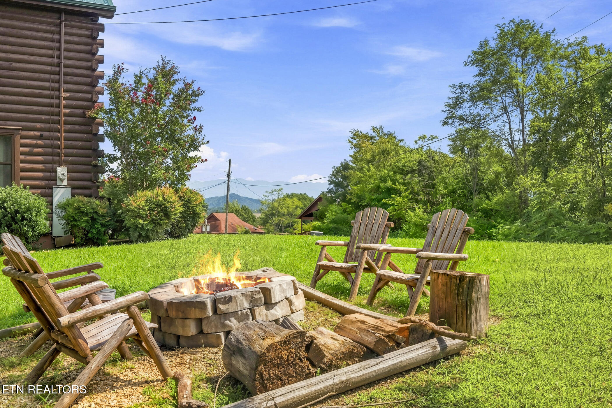 2043 Oakmont Drive Sevierville TN 37876