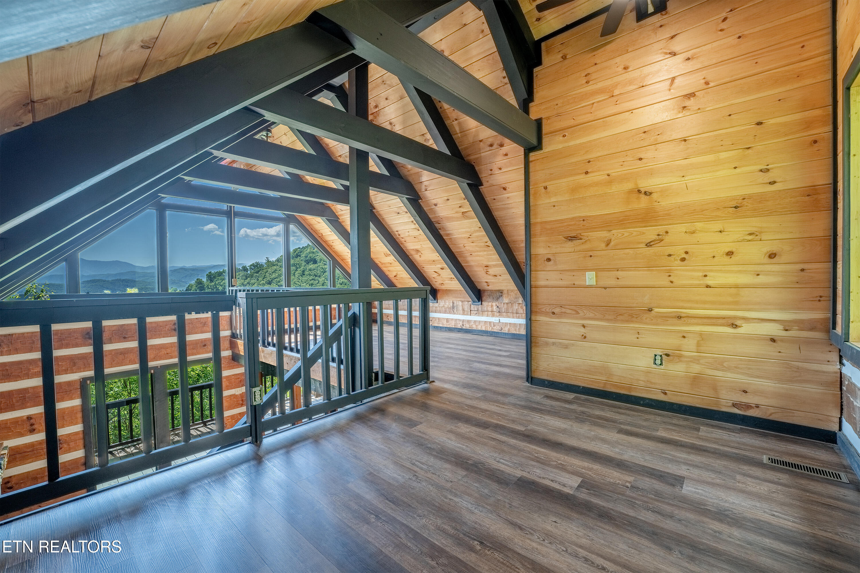 2133 Rising Fawn Way Sevierville TN 37876