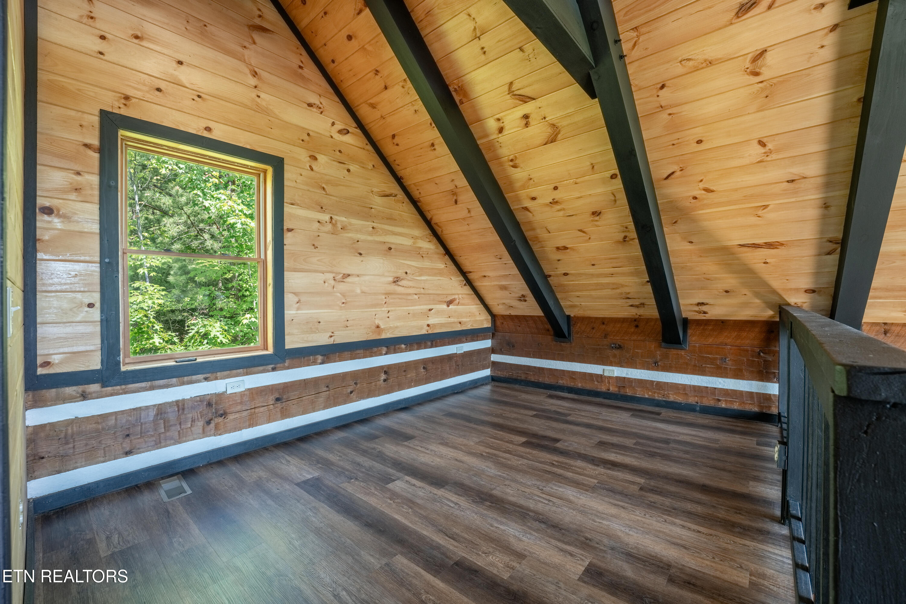 2133 Rising Fawn Way Sevierville TN 37876