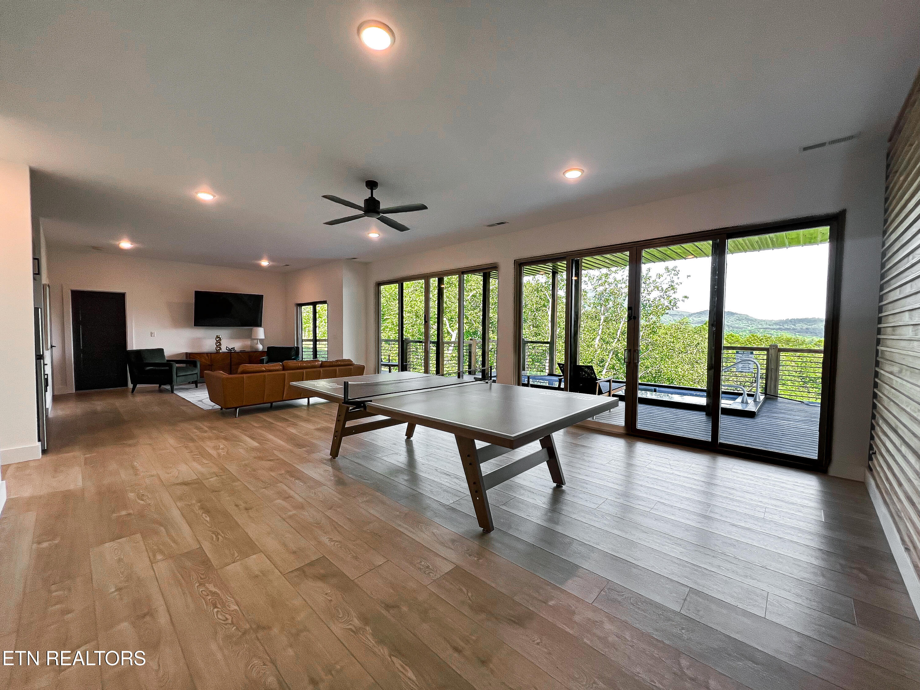 1536 Mountain Ash Way Sevierville TN 37876