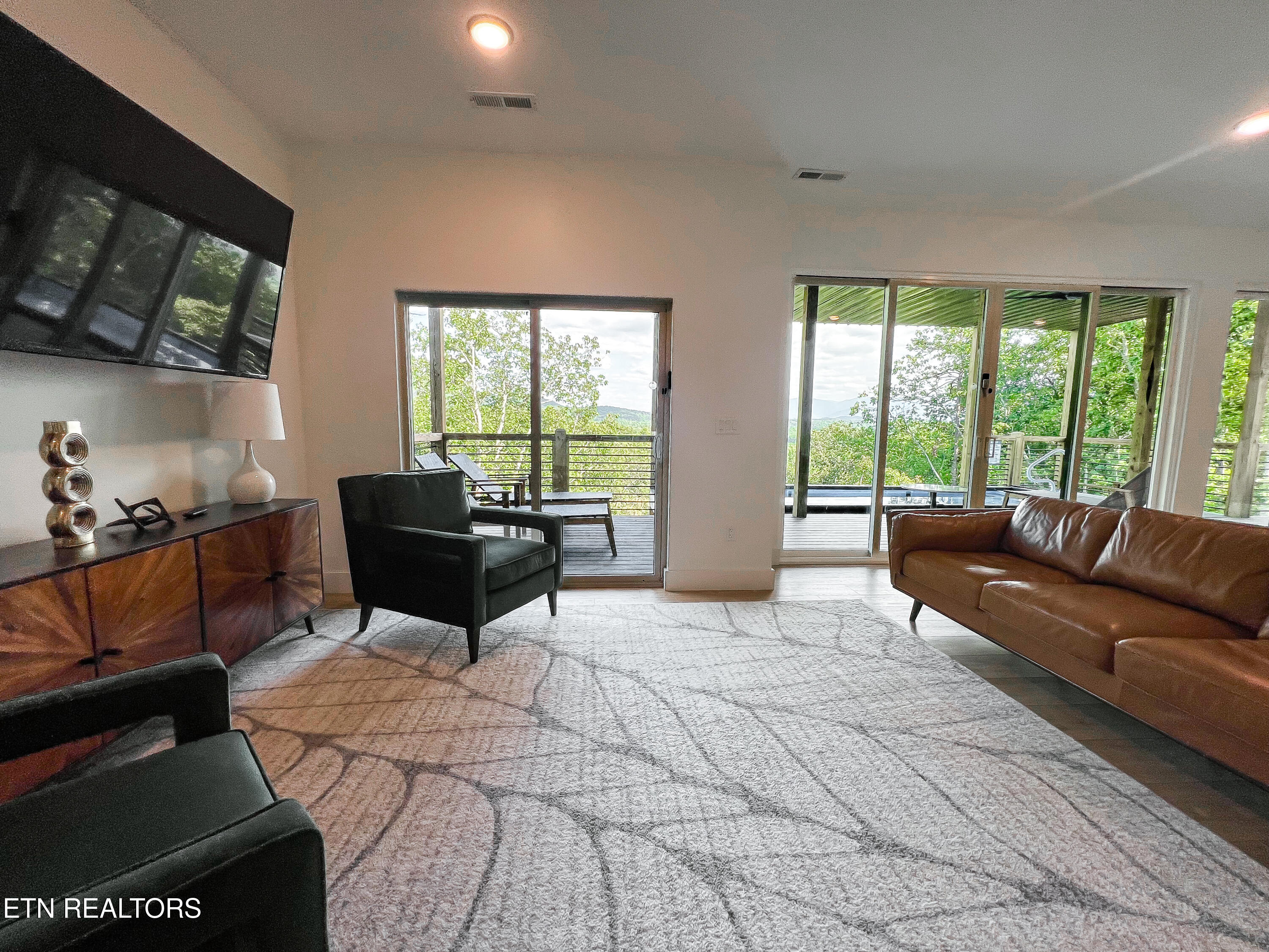 1536 Mountain Ash Way Sevierville TN 37876