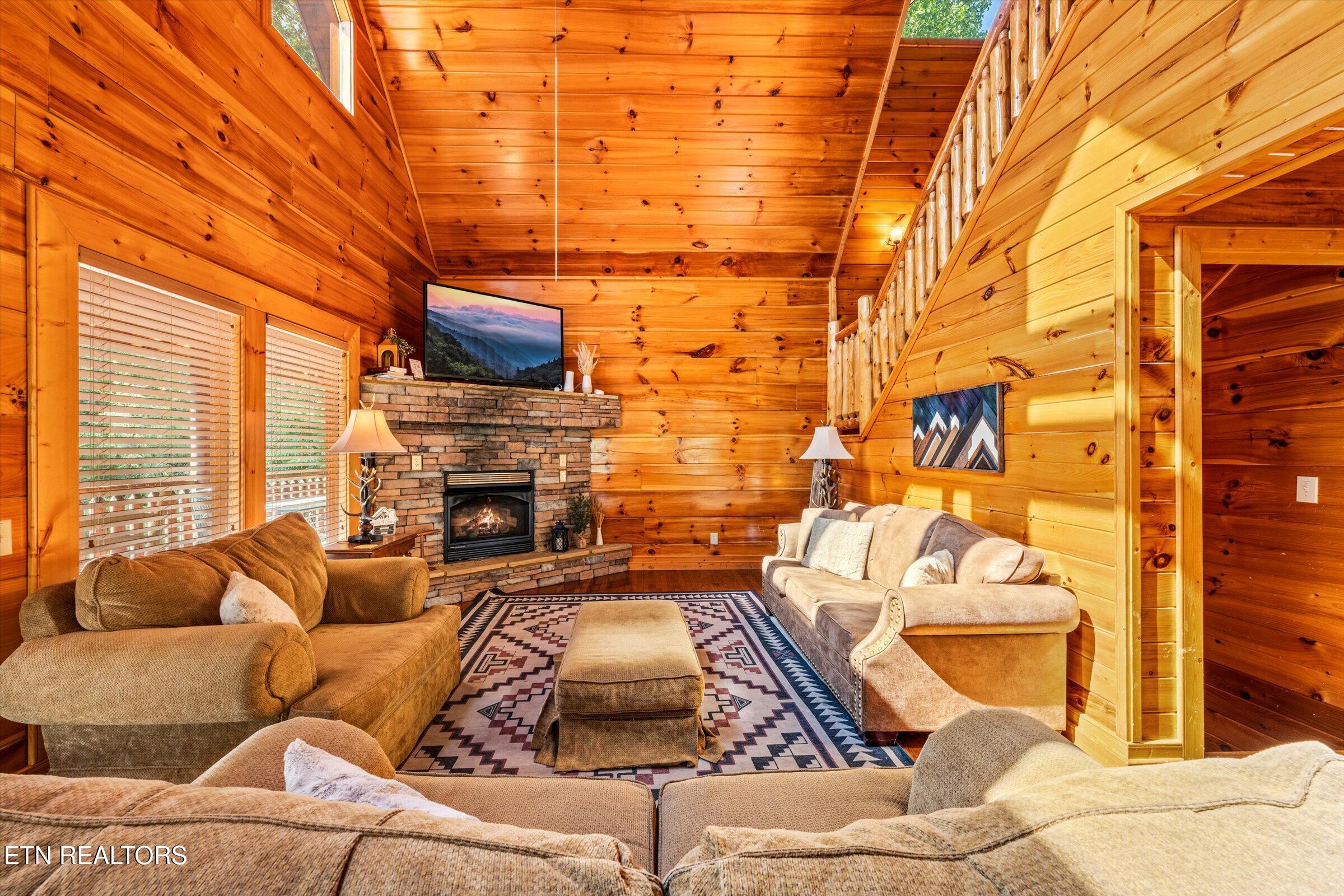 1570 Oldham Springs Way Sevierville TN 37876