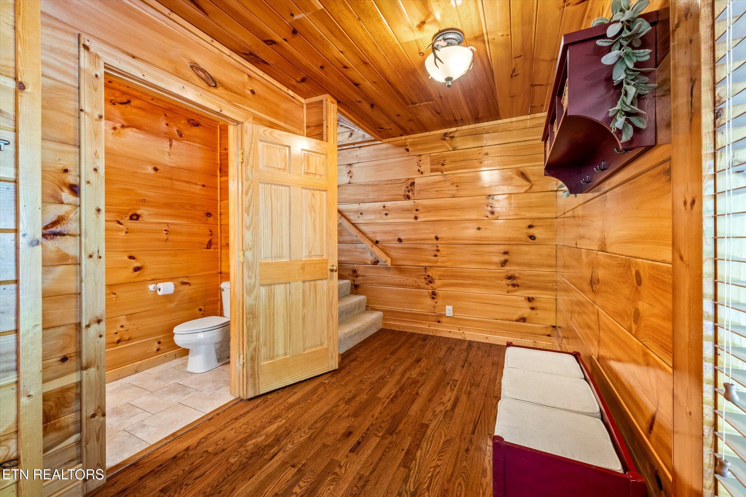 1570 Oldham Springs Way Sevierville TN 37876