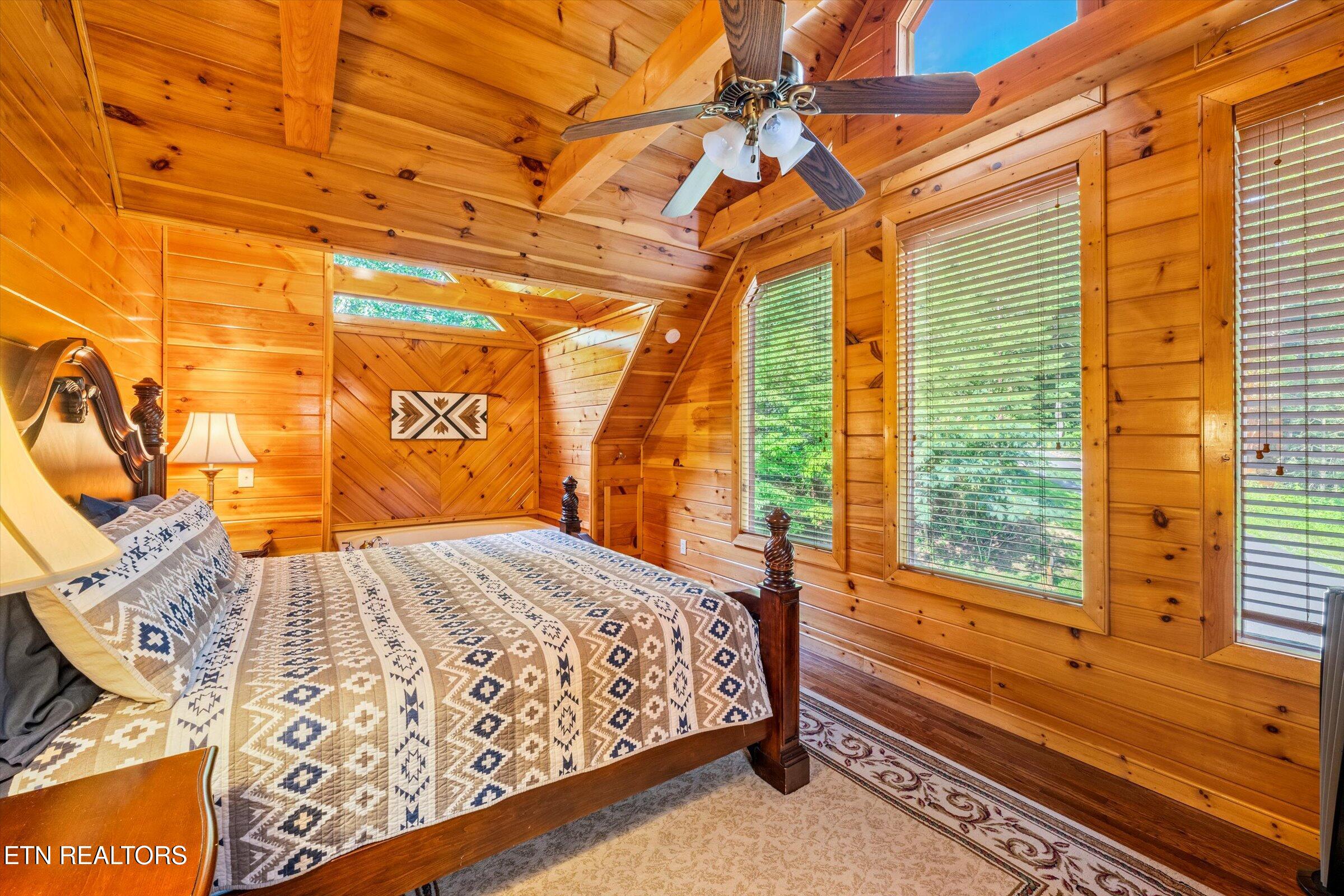 1570 Oldham Springs Way Sevierville TN 37876