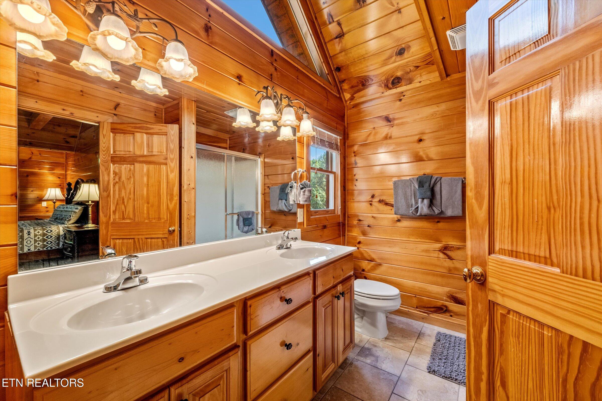 1570 Oldham Springs Way Sevierville TN 37876