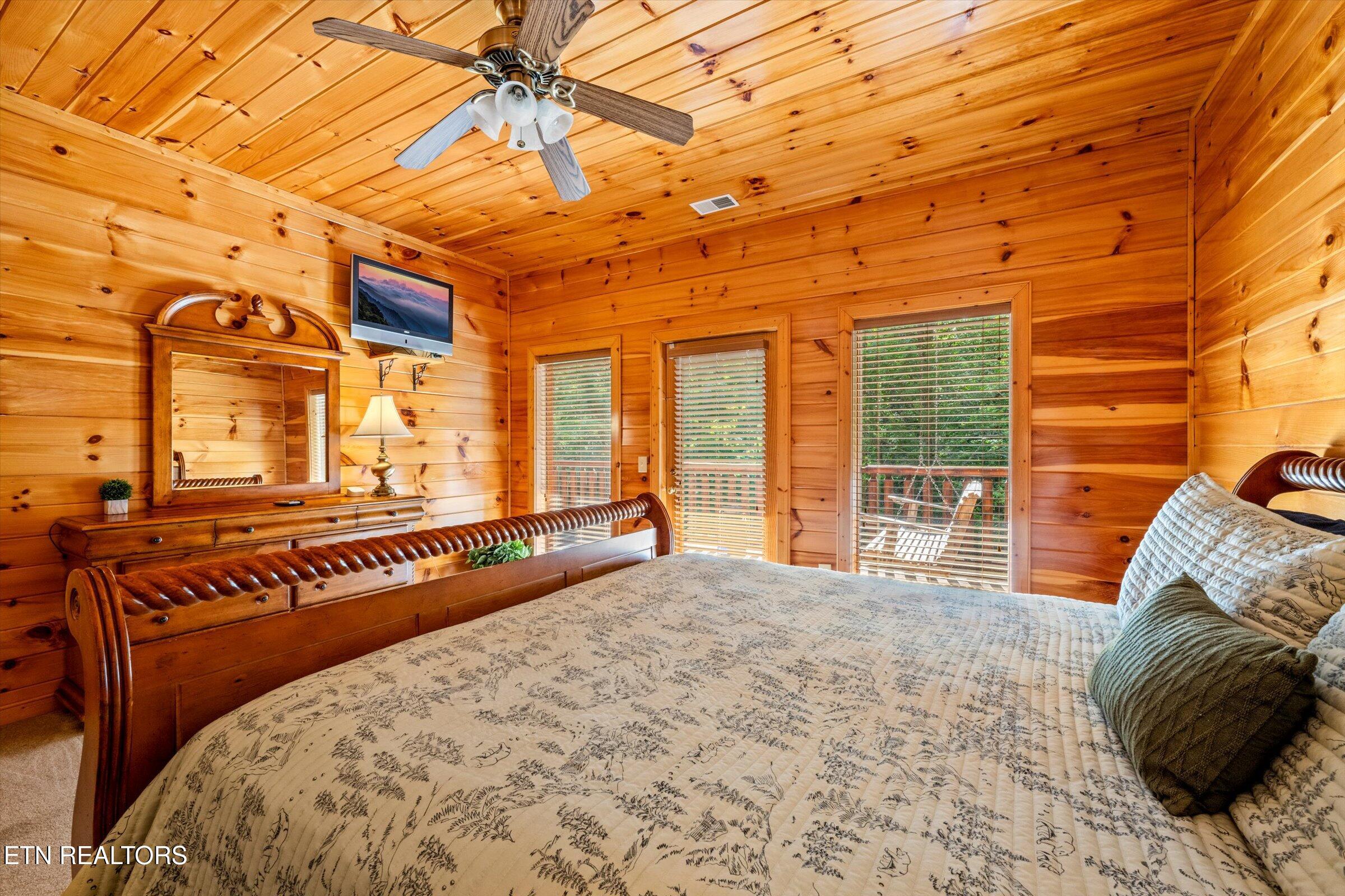 1570 Oldham Springs Way Sevierville TN 37876