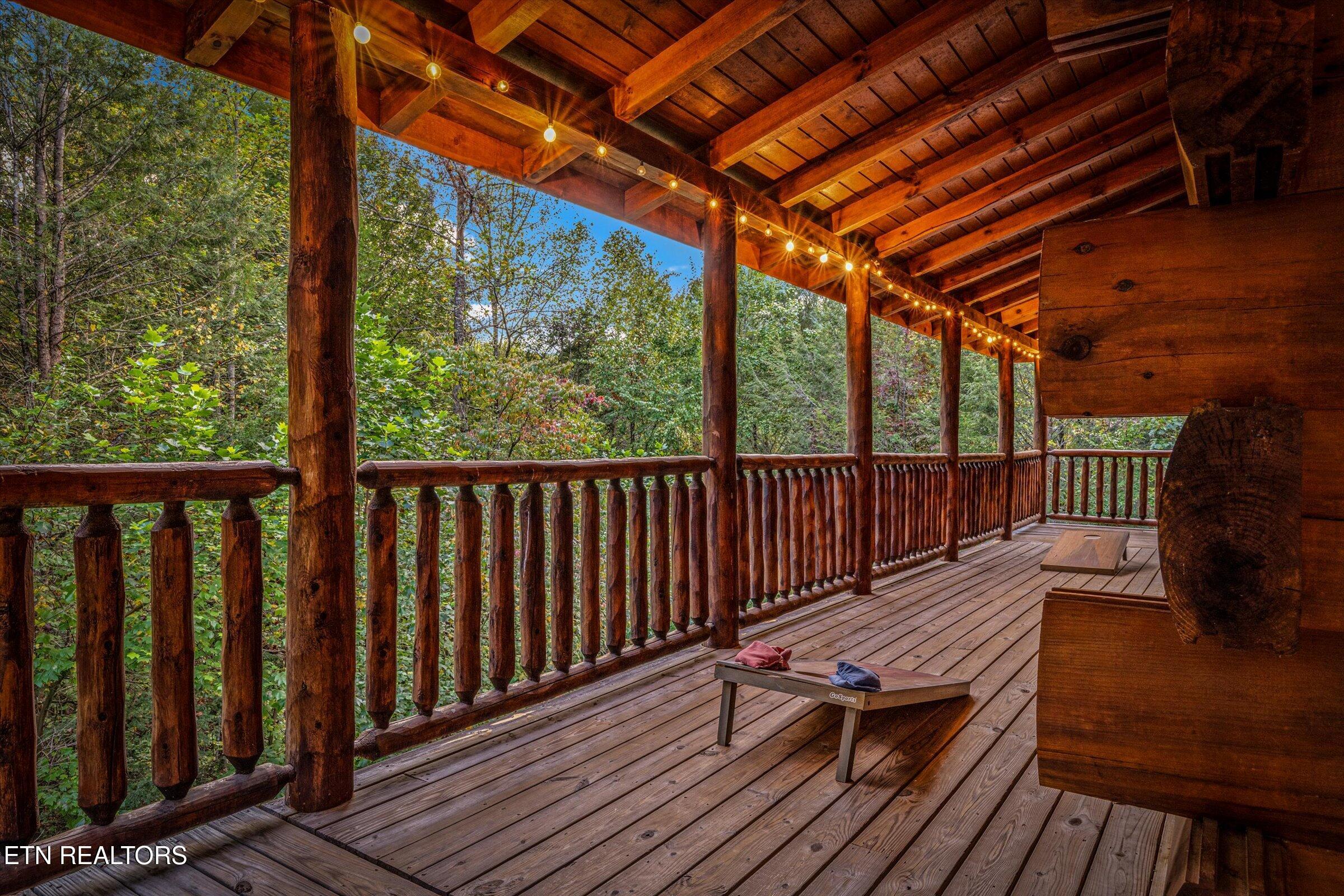 1570 Oldham Springs Way Sevierville TN 37876