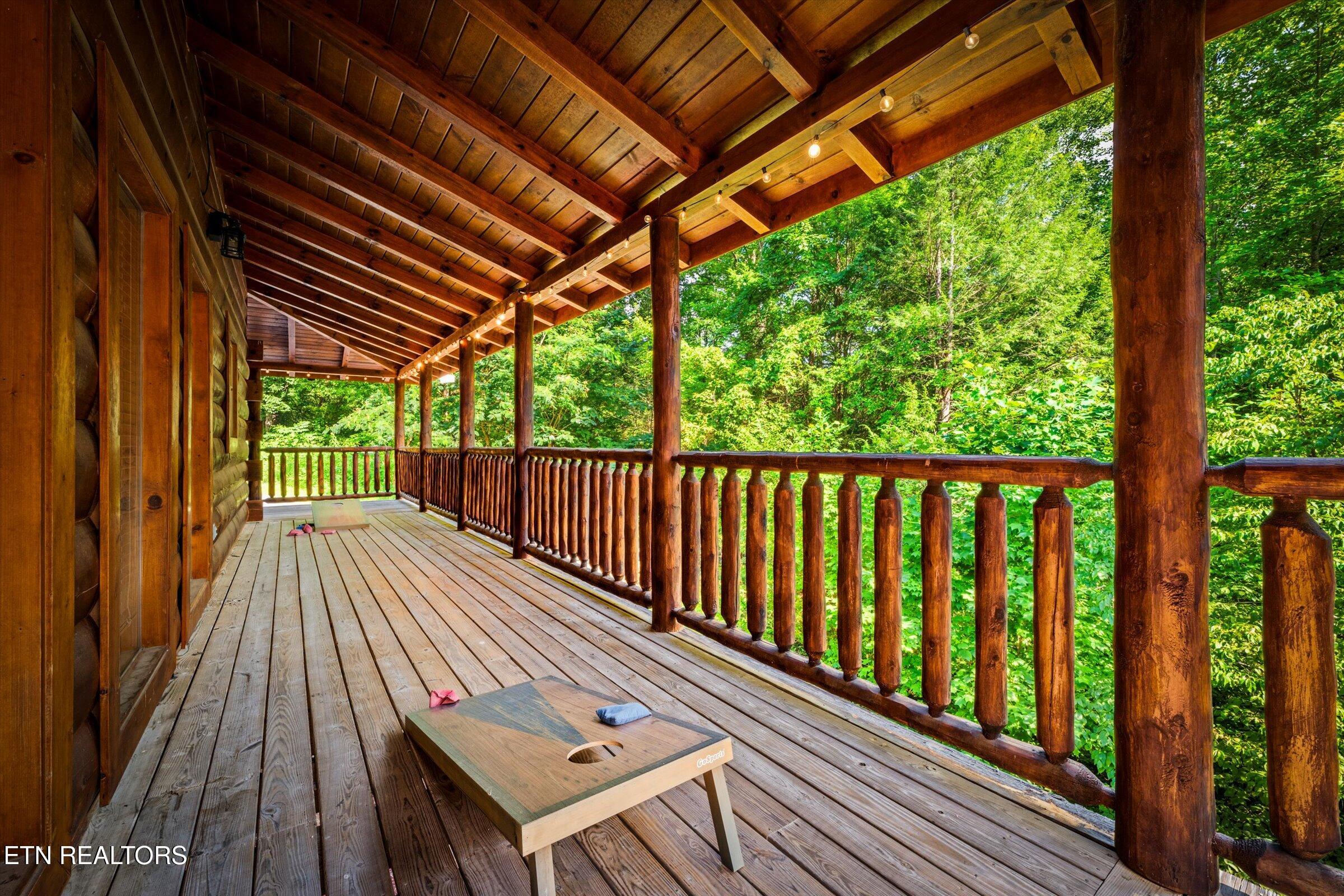 1570 Oldham Springs Way Sevierville TN 37876