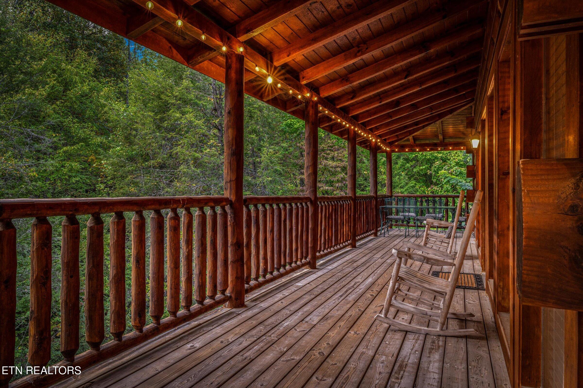 1570 Oldham Springs Way Sevierville TN 37876