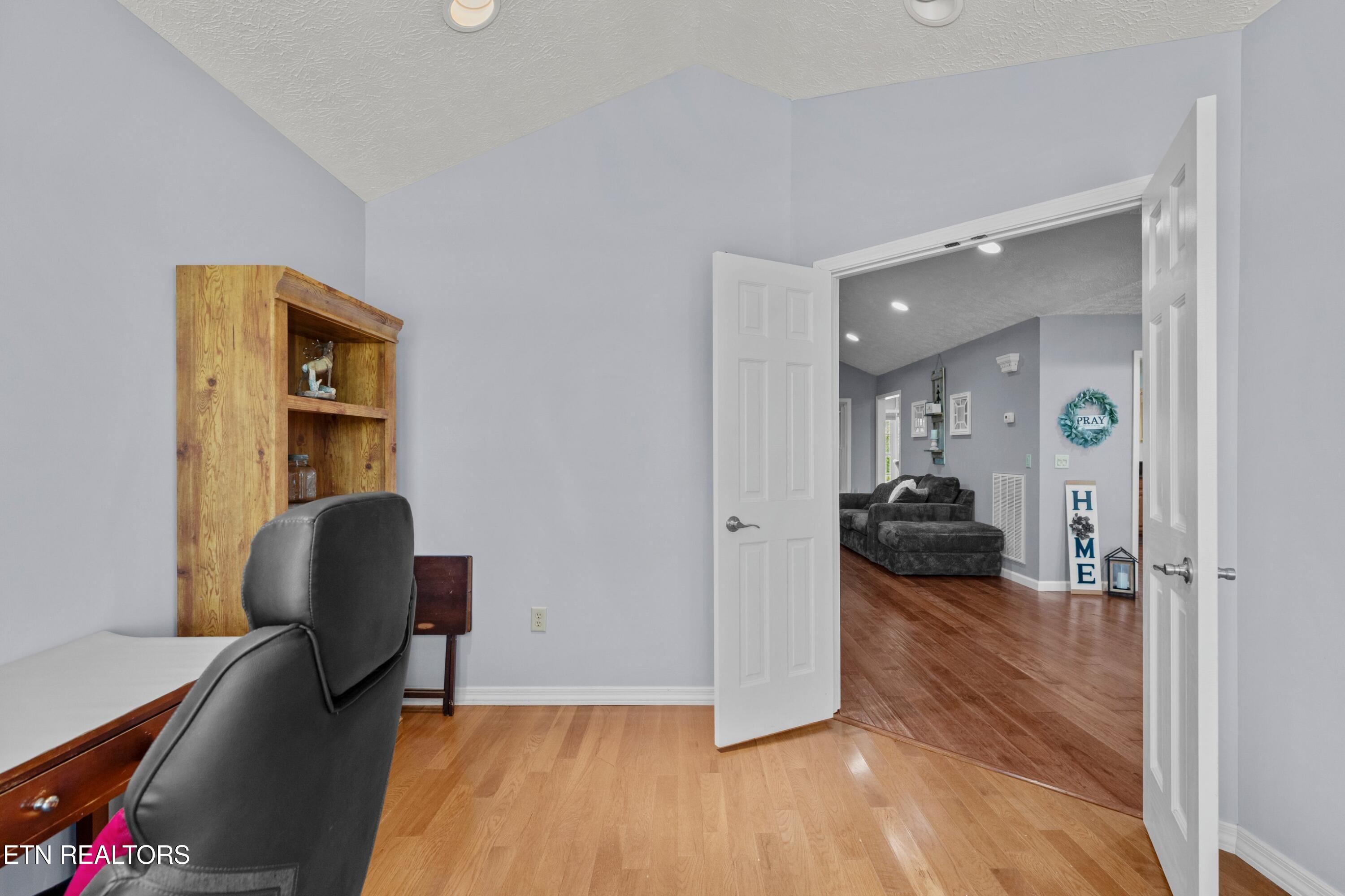 683 Privet Drive Dandridge TN 37725