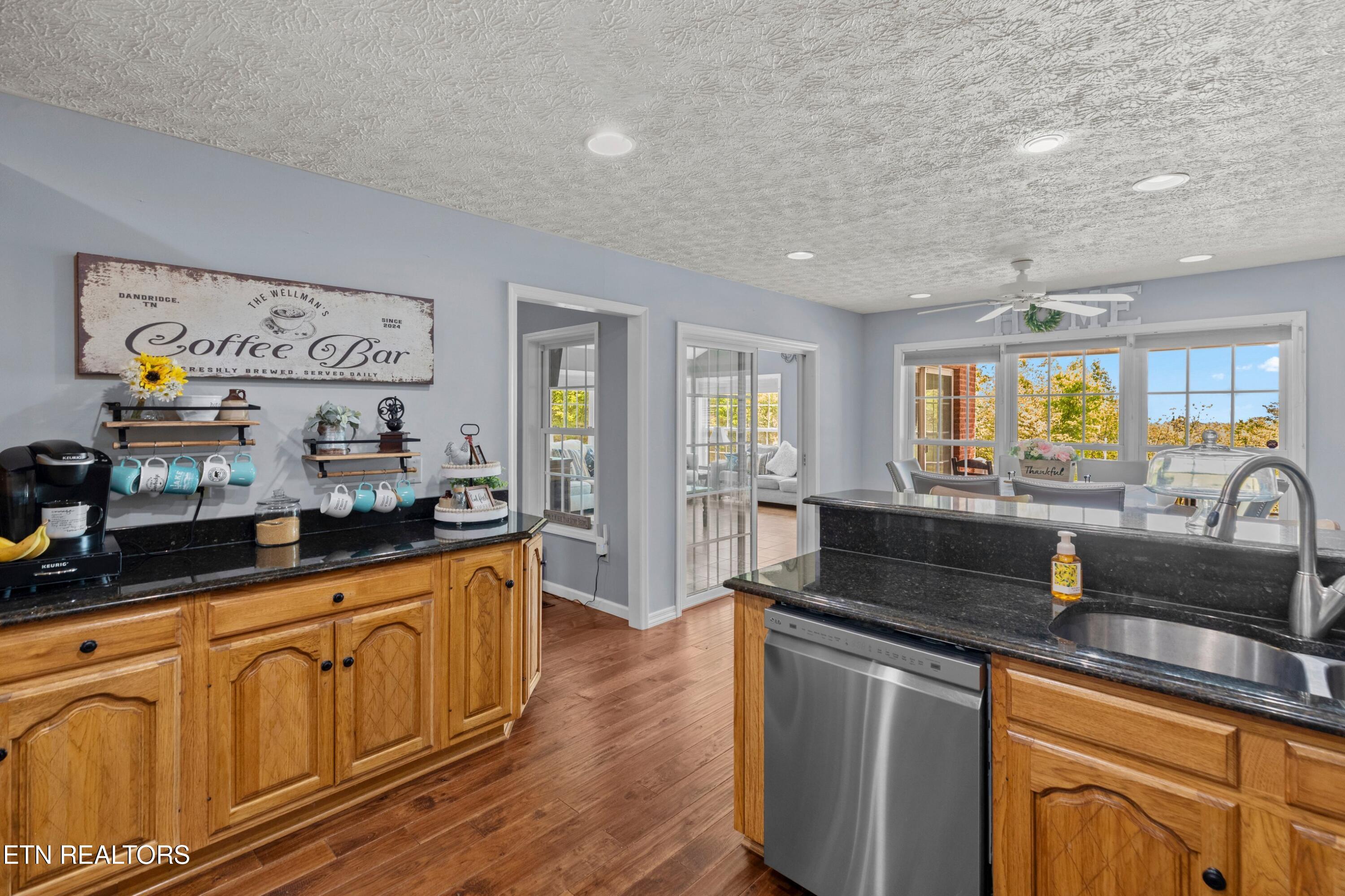 683 Privet Drive Dandridge TN 37725