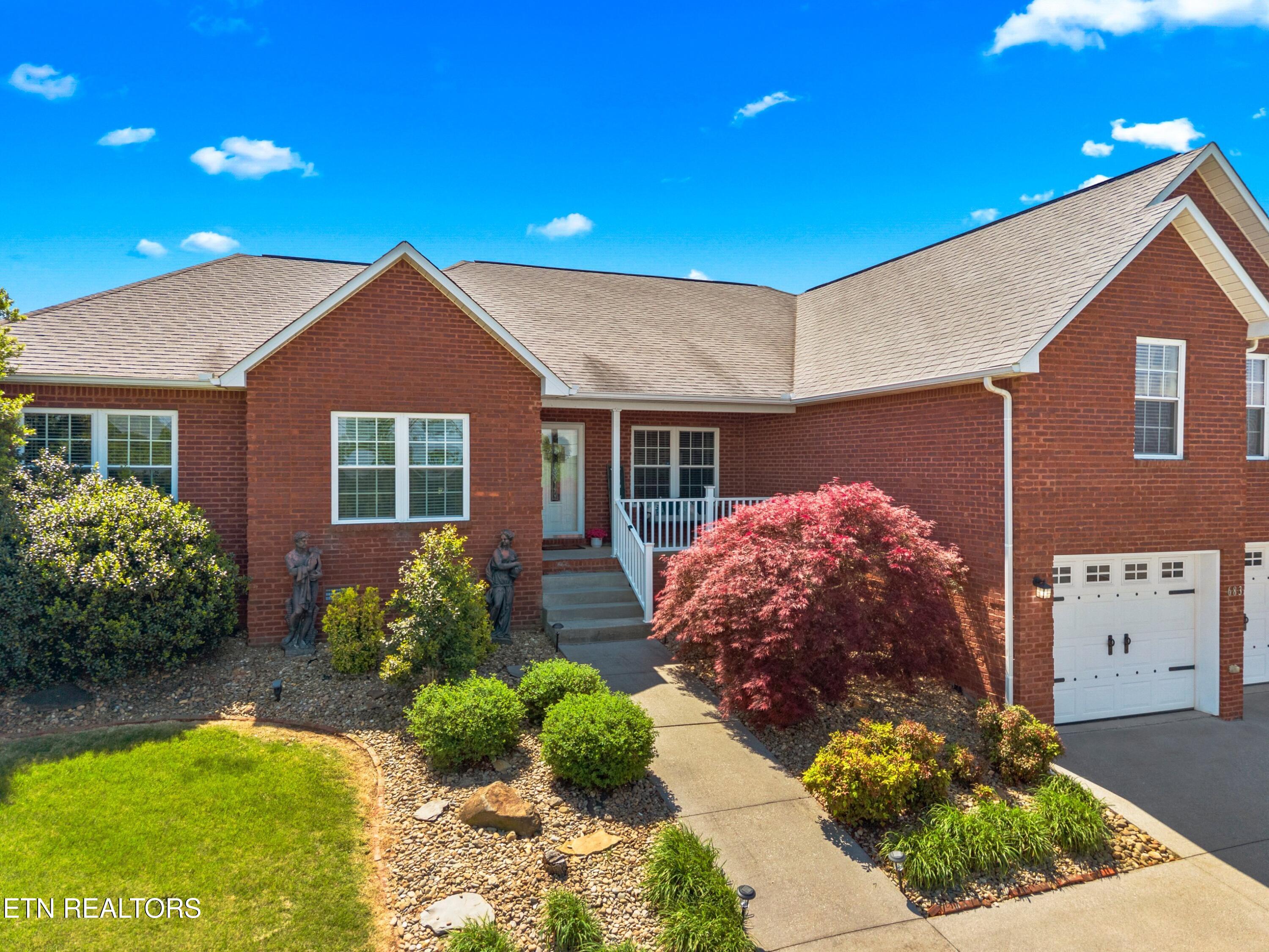683 Privet Drive Dandridge TN 37725