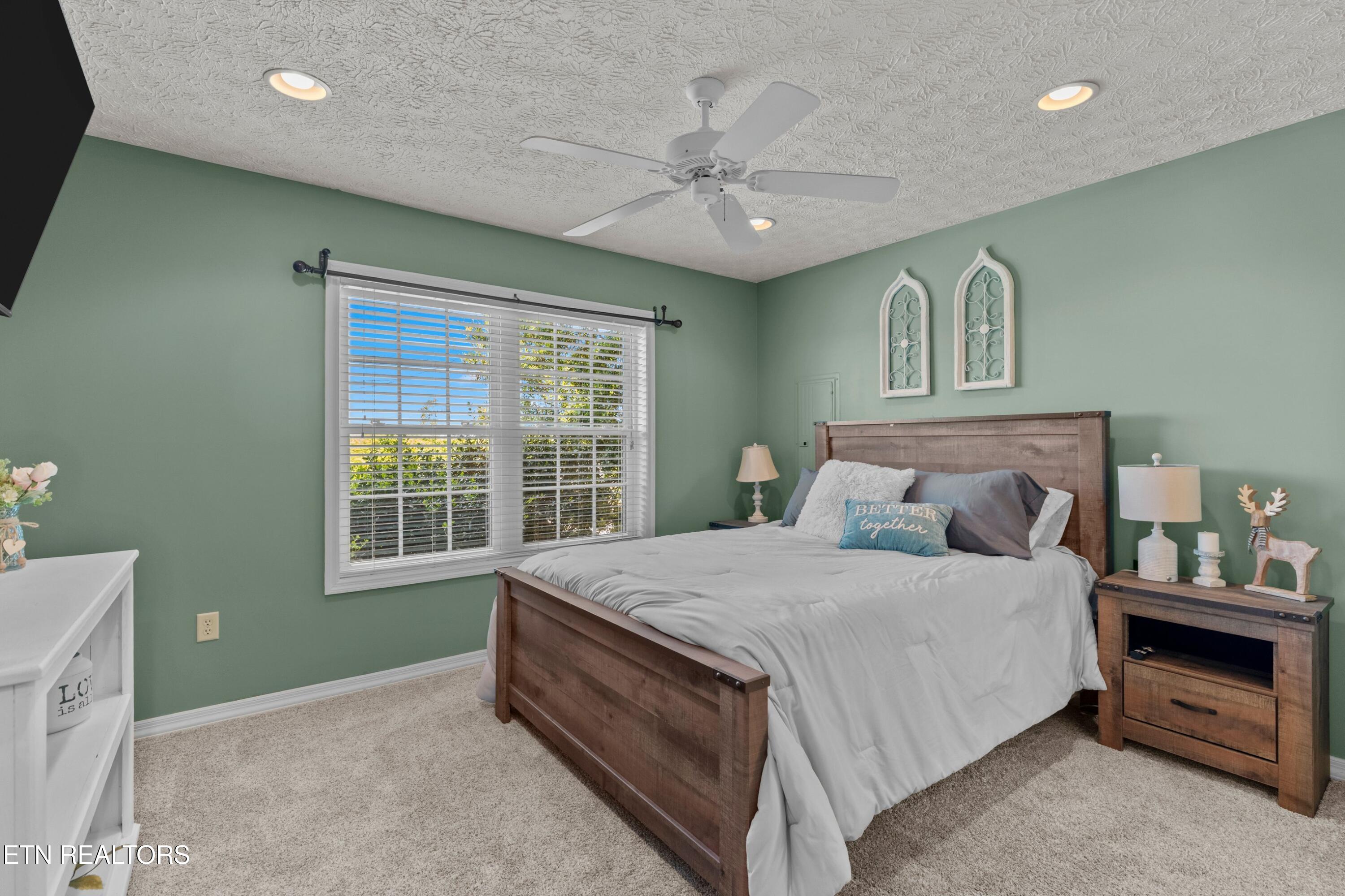 683 Privet Drive Dandridge TN 37725