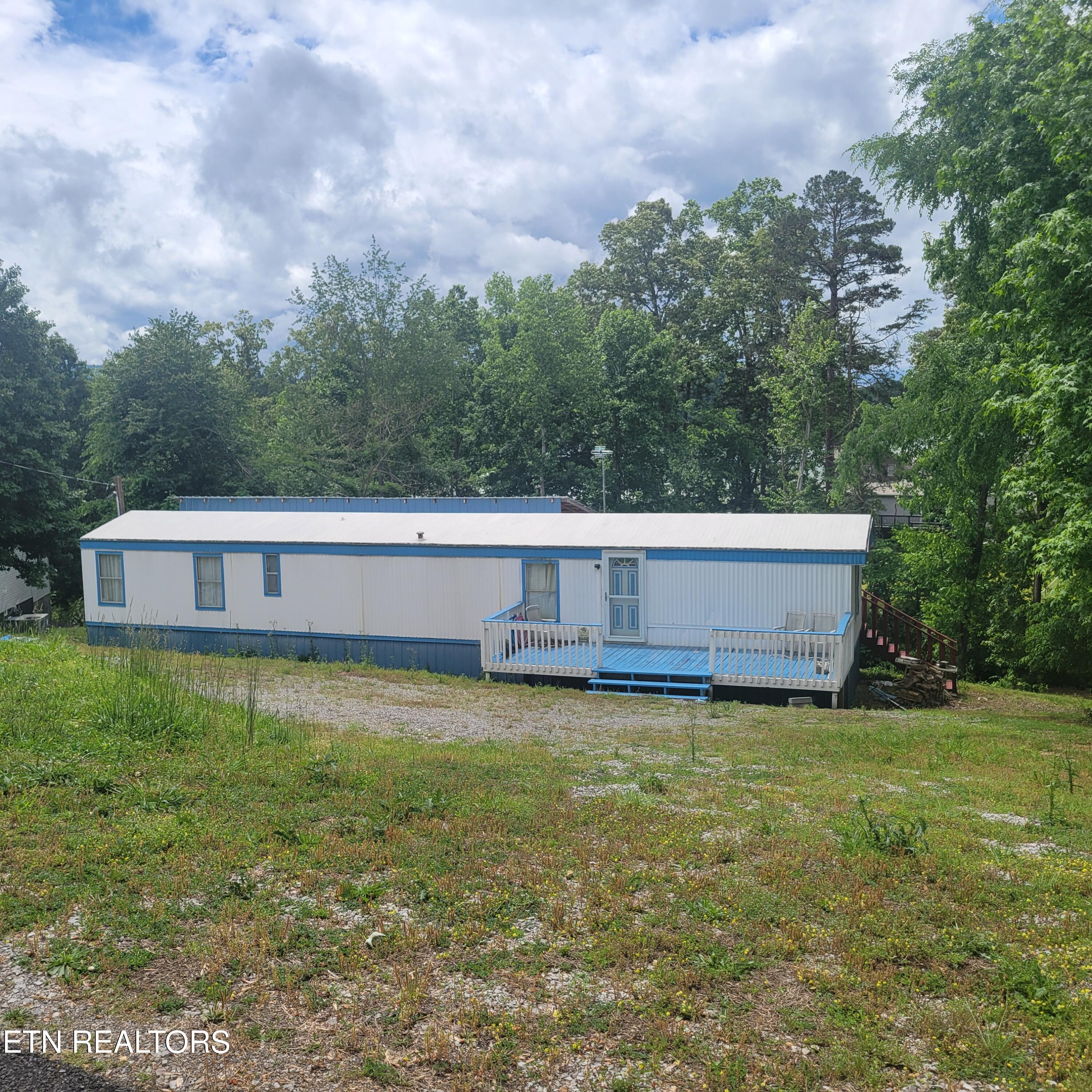 1618 Omaha Trail Dandridge TN 37725
