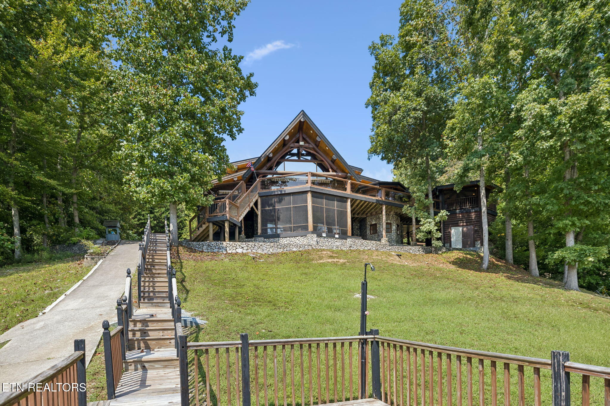 546 Bluff View Road New Tazewell TN 37825
