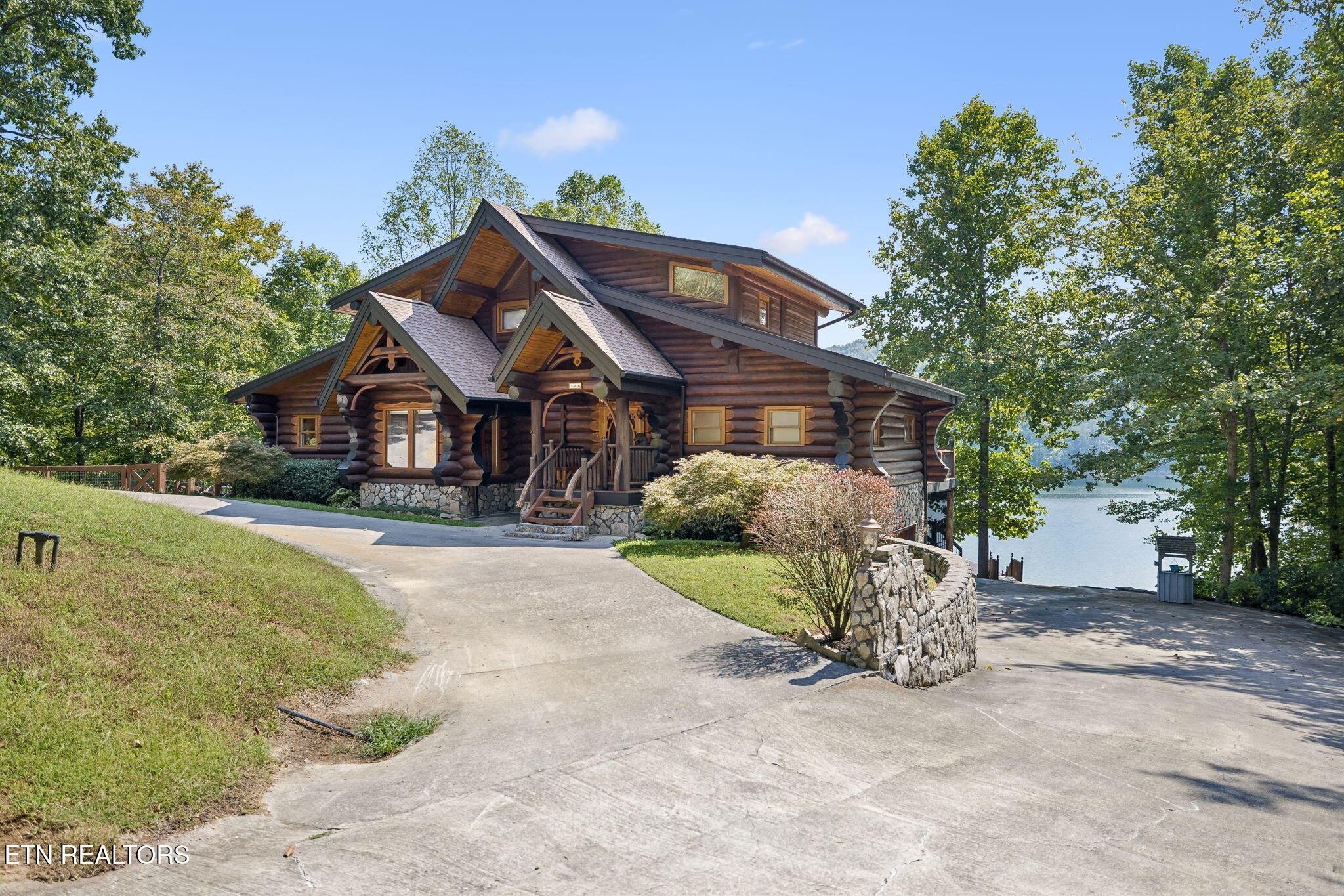 546 Bluff View Road New Tazewell TN 37825