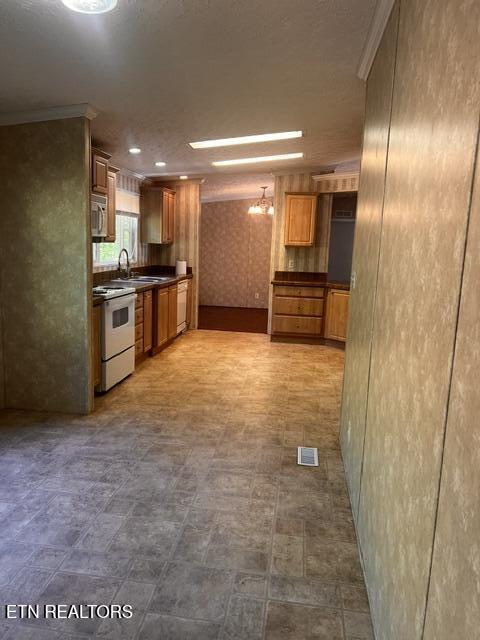 134 Hollow Lane Caryville TN 37714