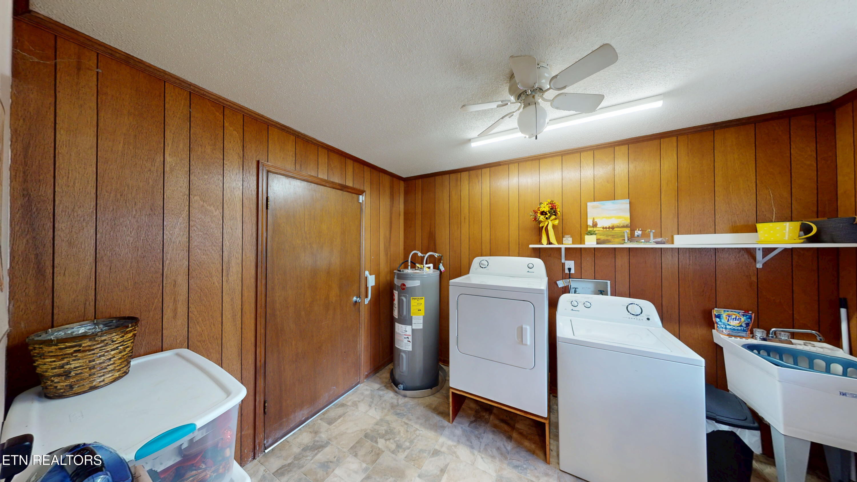 1127 Dean Corvin Lane Dayton TN 37321