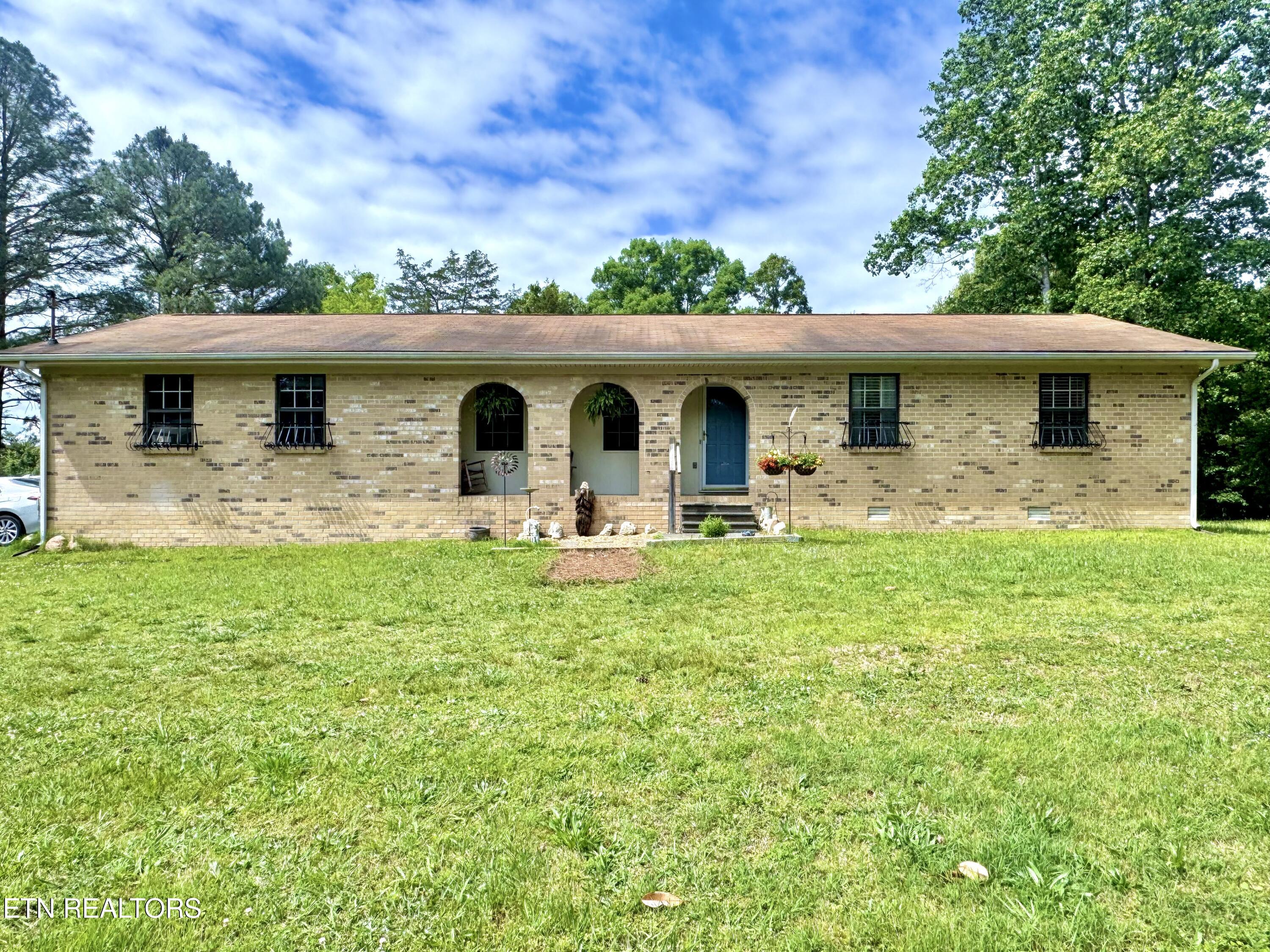 1127 Dean Corvin Lane Dayton TN 37321