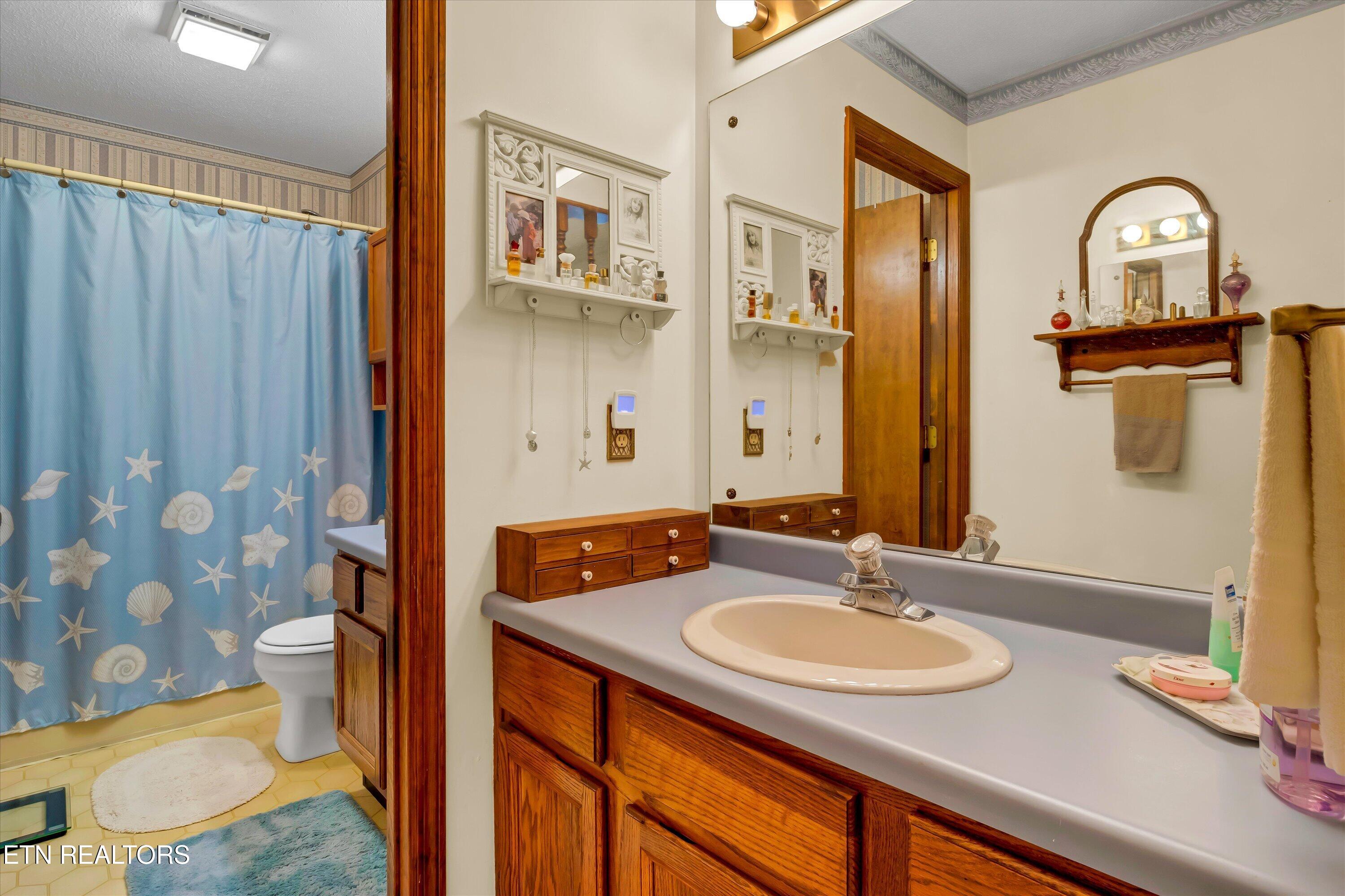 716 Stonecrest Drive Maryville TN 37804