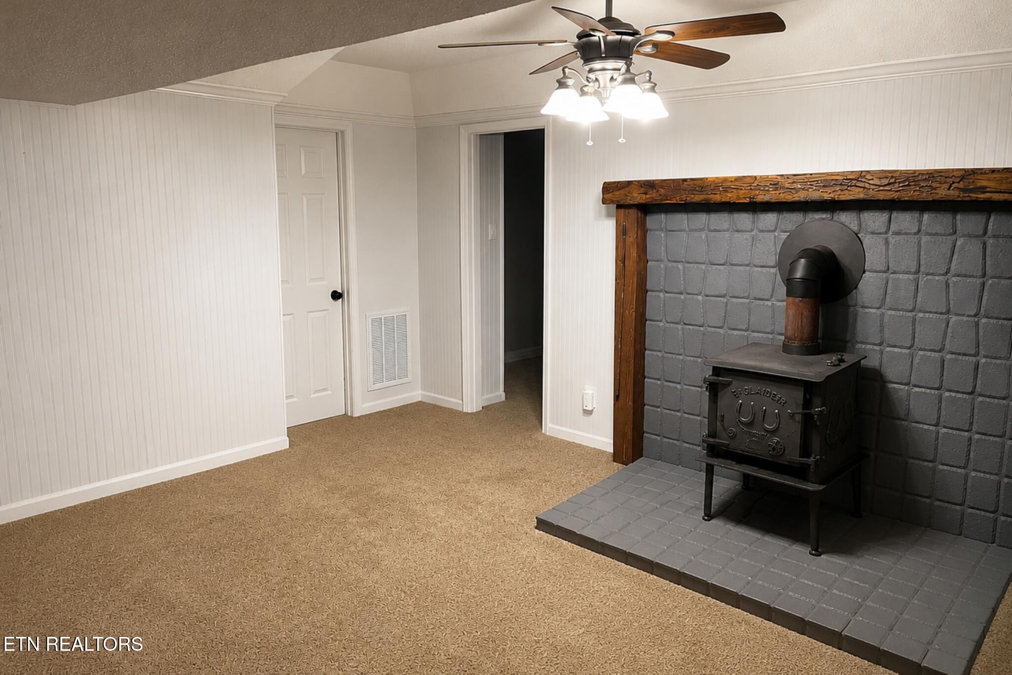 206 E Brushy Valley Drive Powell TN 37849