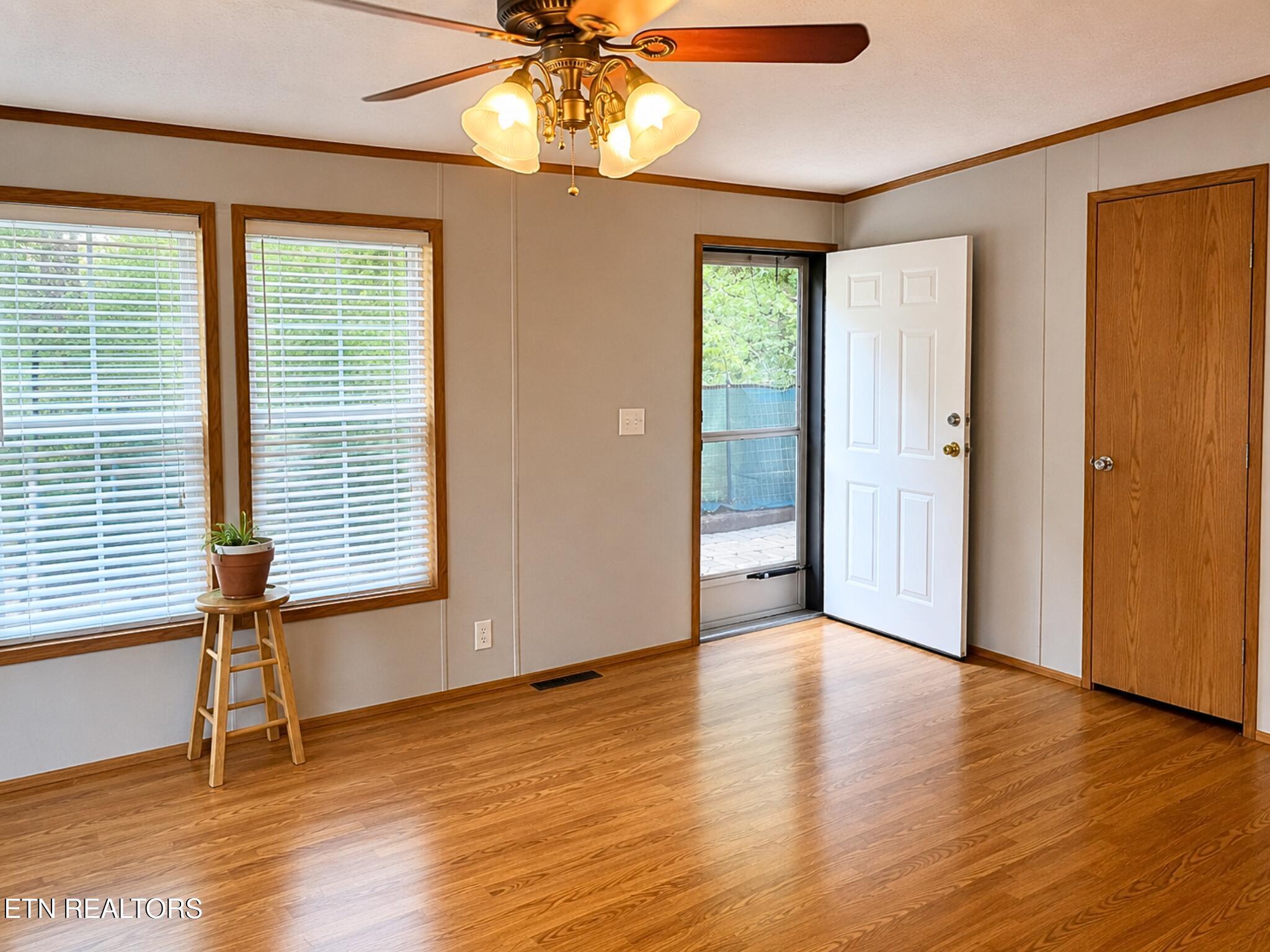 206 E Brushy Valley Drive Powell TN 37849