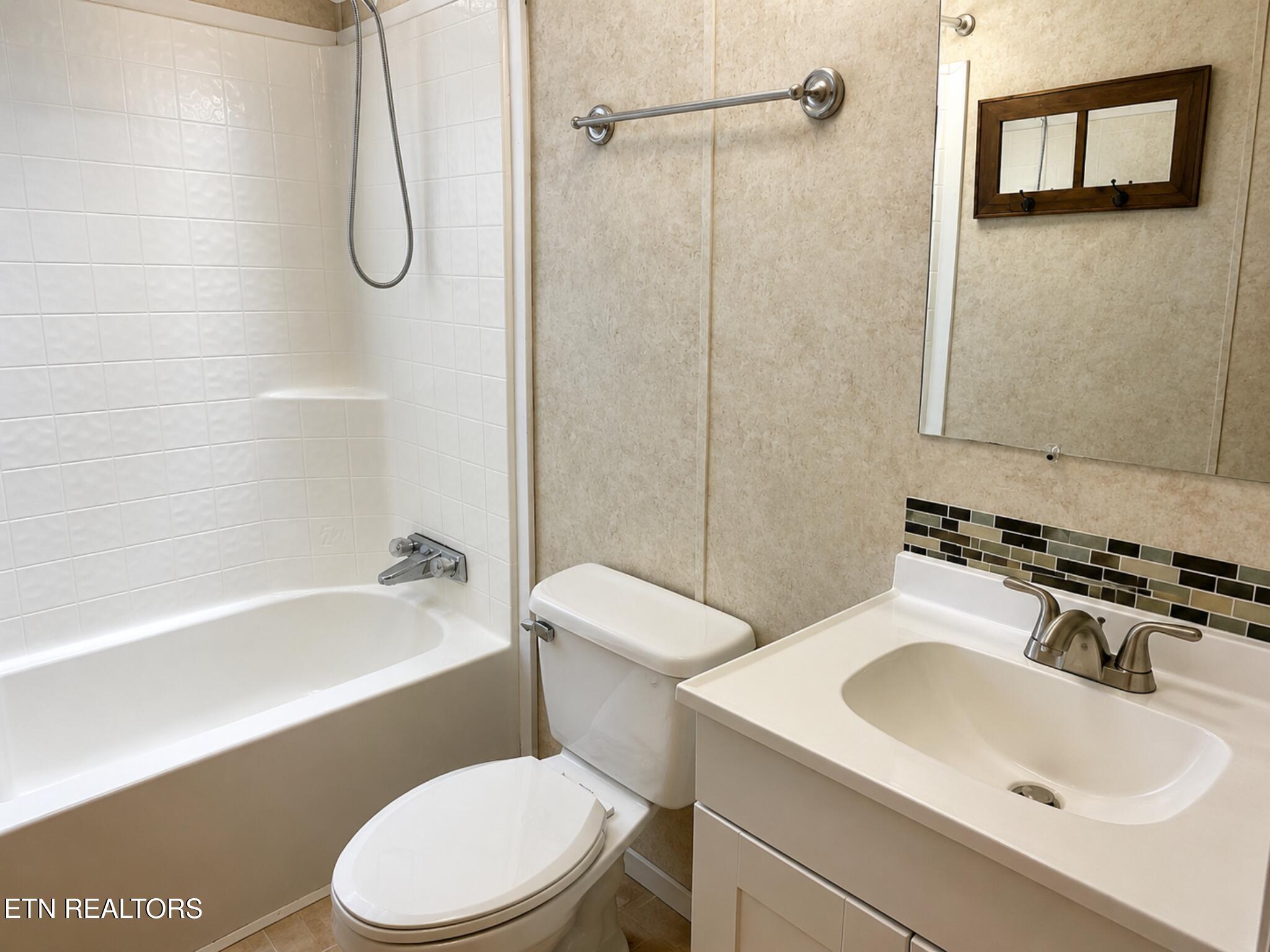 206 E Brushy Valley Drive Powell TN 37849