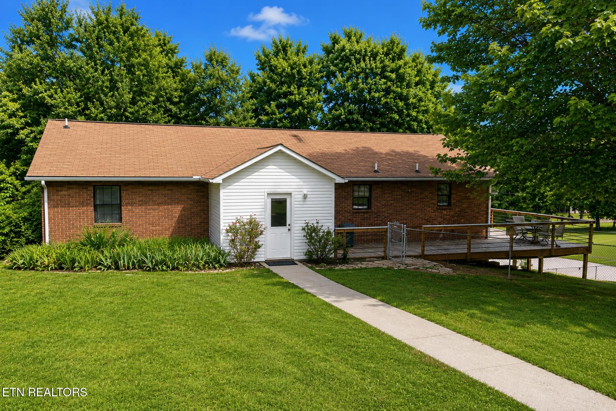 206 E Brushy Valley Drive Powell TN 37849