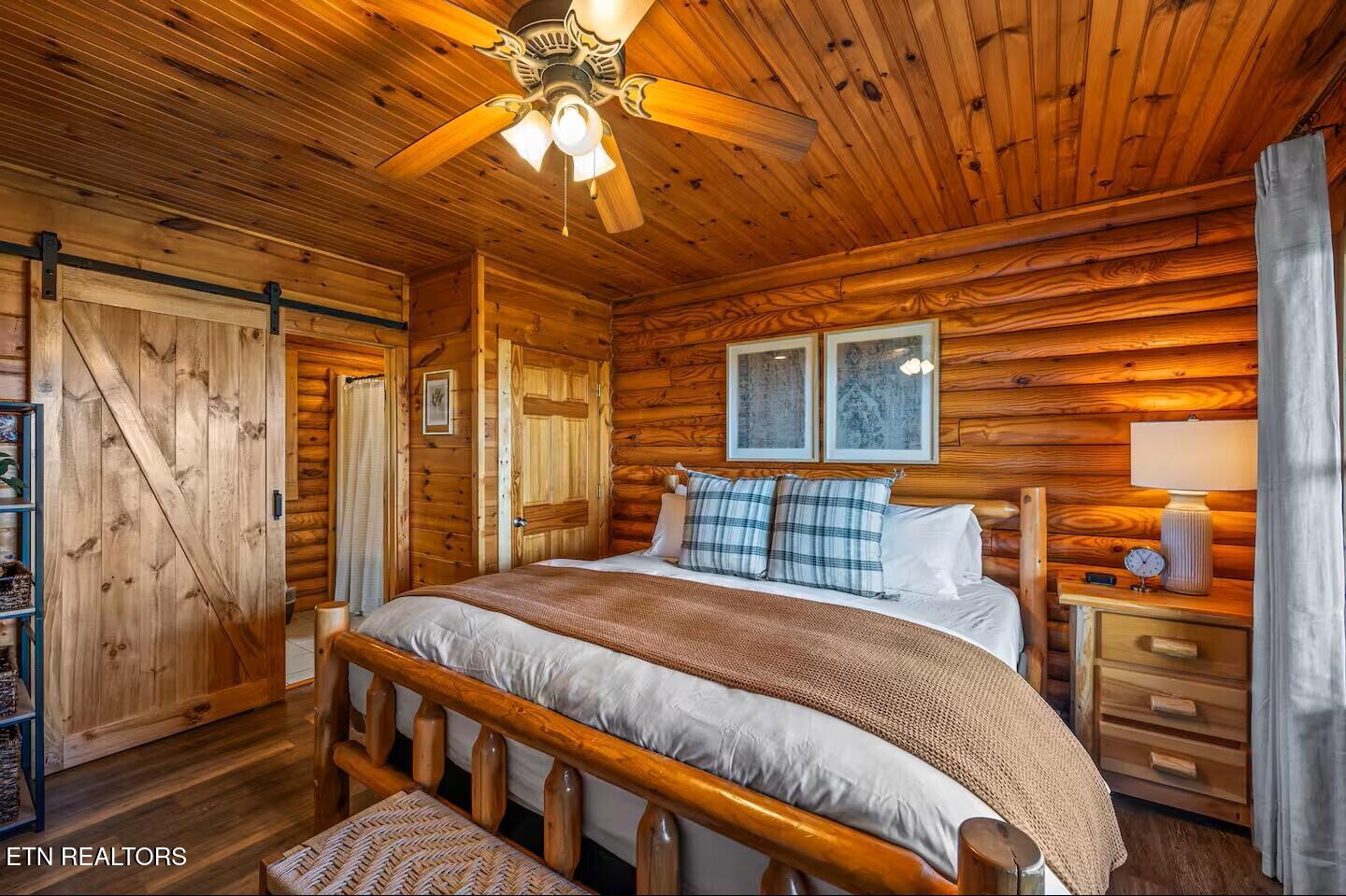 808 Peak Loop Way Sevierville TN 37862