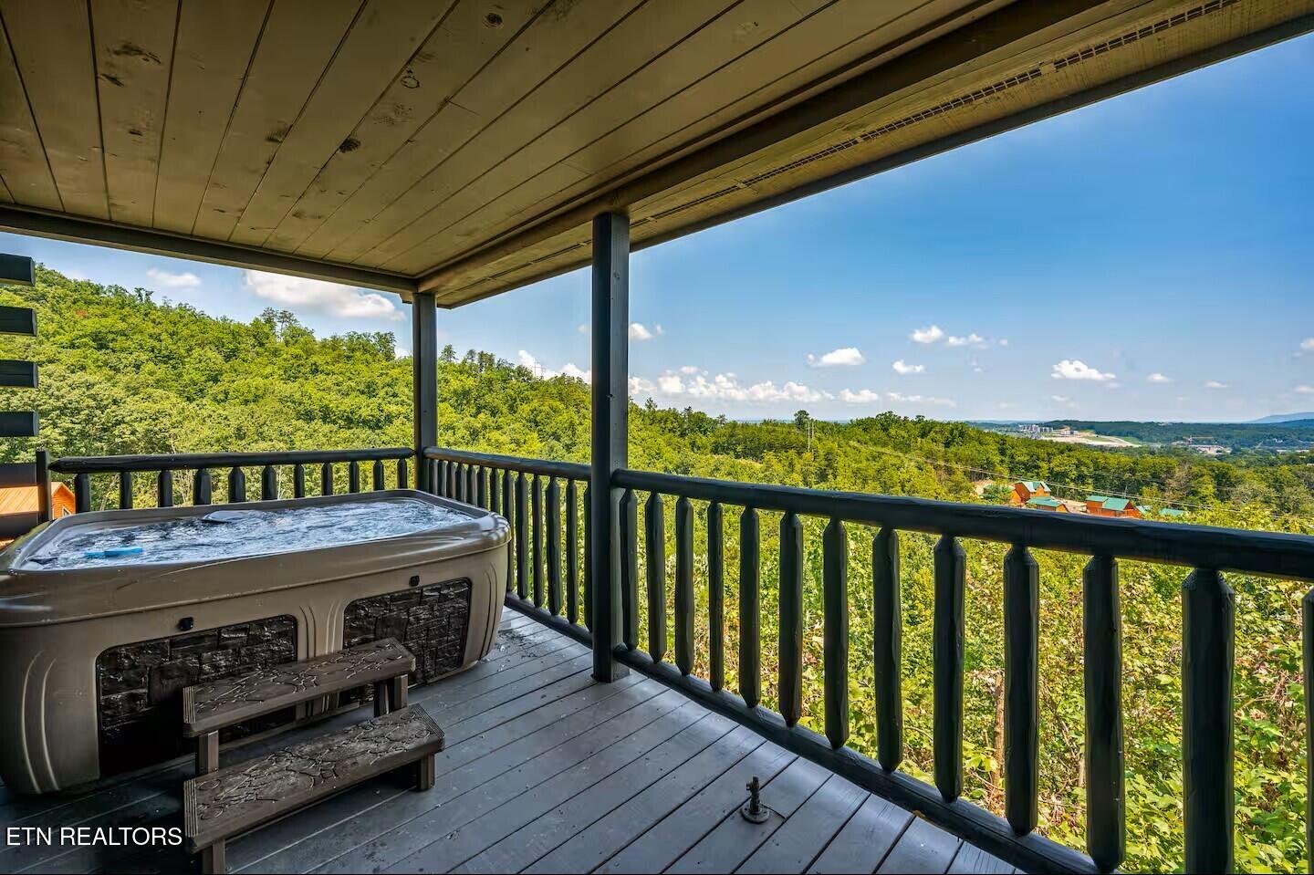 808 Peak Loop Way Sevierville TN 37862