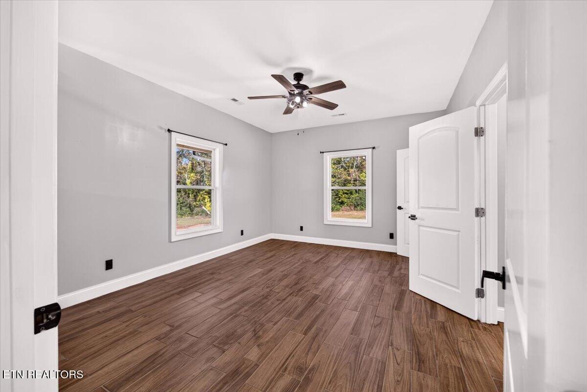 143 Gibbs Lane Clinton TN 37716